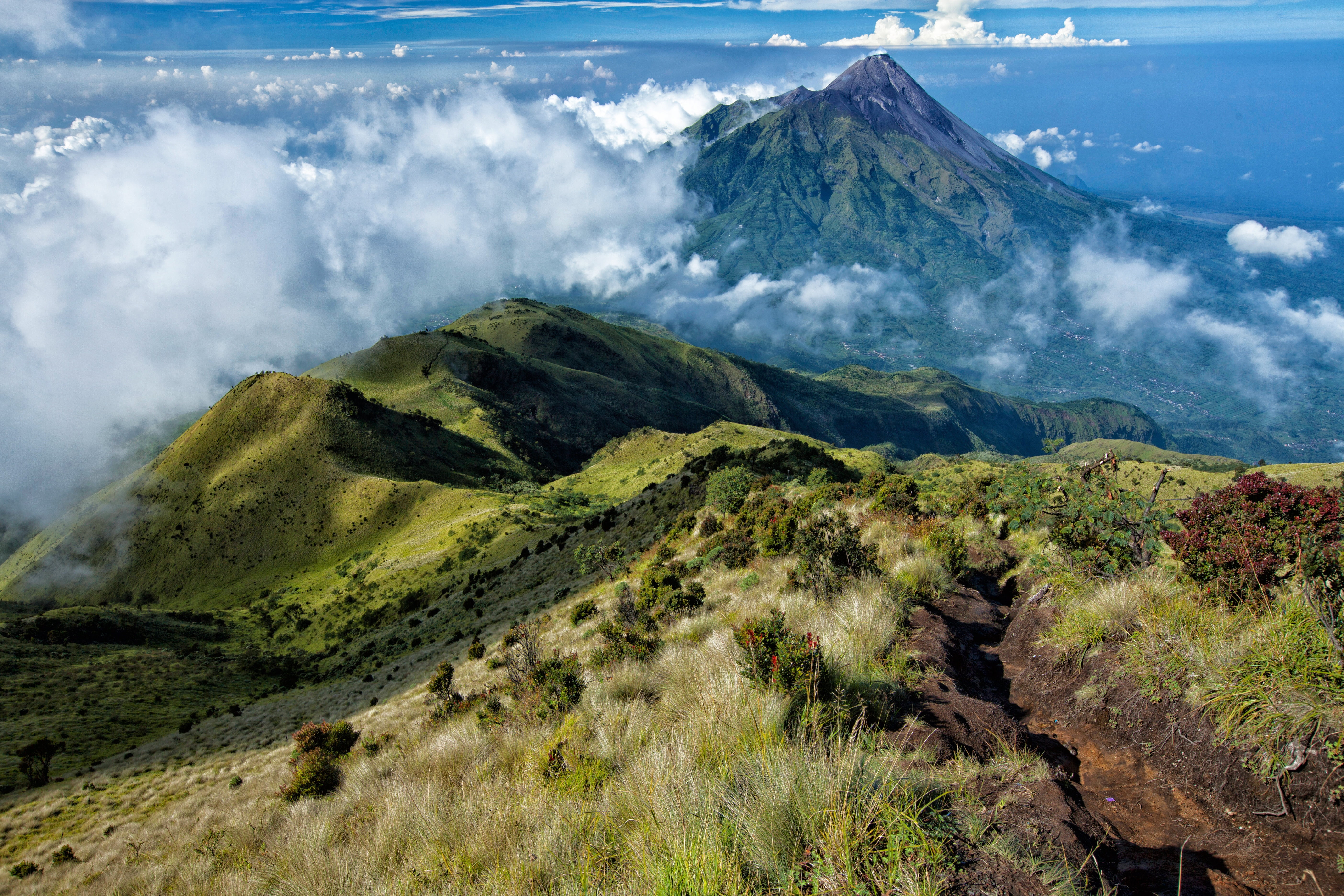 tranquil scene, cloud - sky, beauty in nature, environment, nature, 5K, indonesia, outdoors, green color, game bubble mountain views from, non-urban scene, HD Wallpaper
