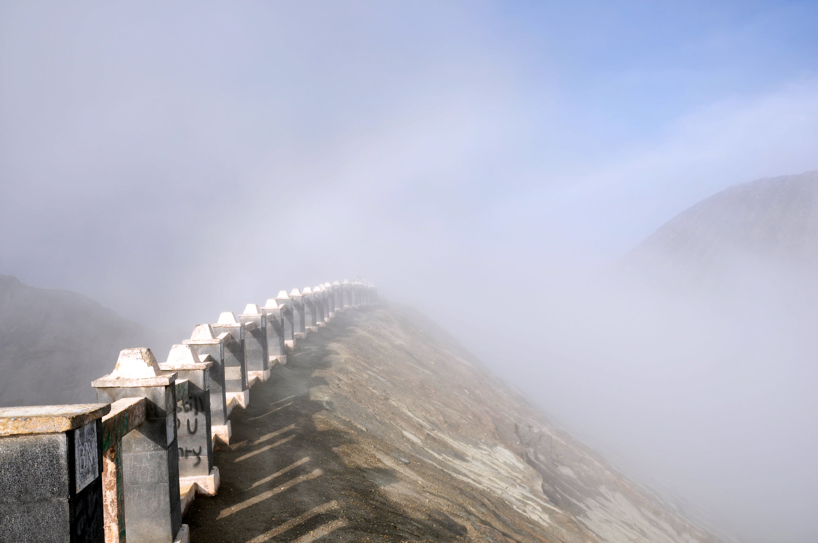 Tengger, landscape, fog, ARTISTIC, scenics, beside, DSC, rocky, concrete, volcano, landscapes, photo, Bromo, fence, semeru, perspective, sky, outdoors, HD Wallpaper