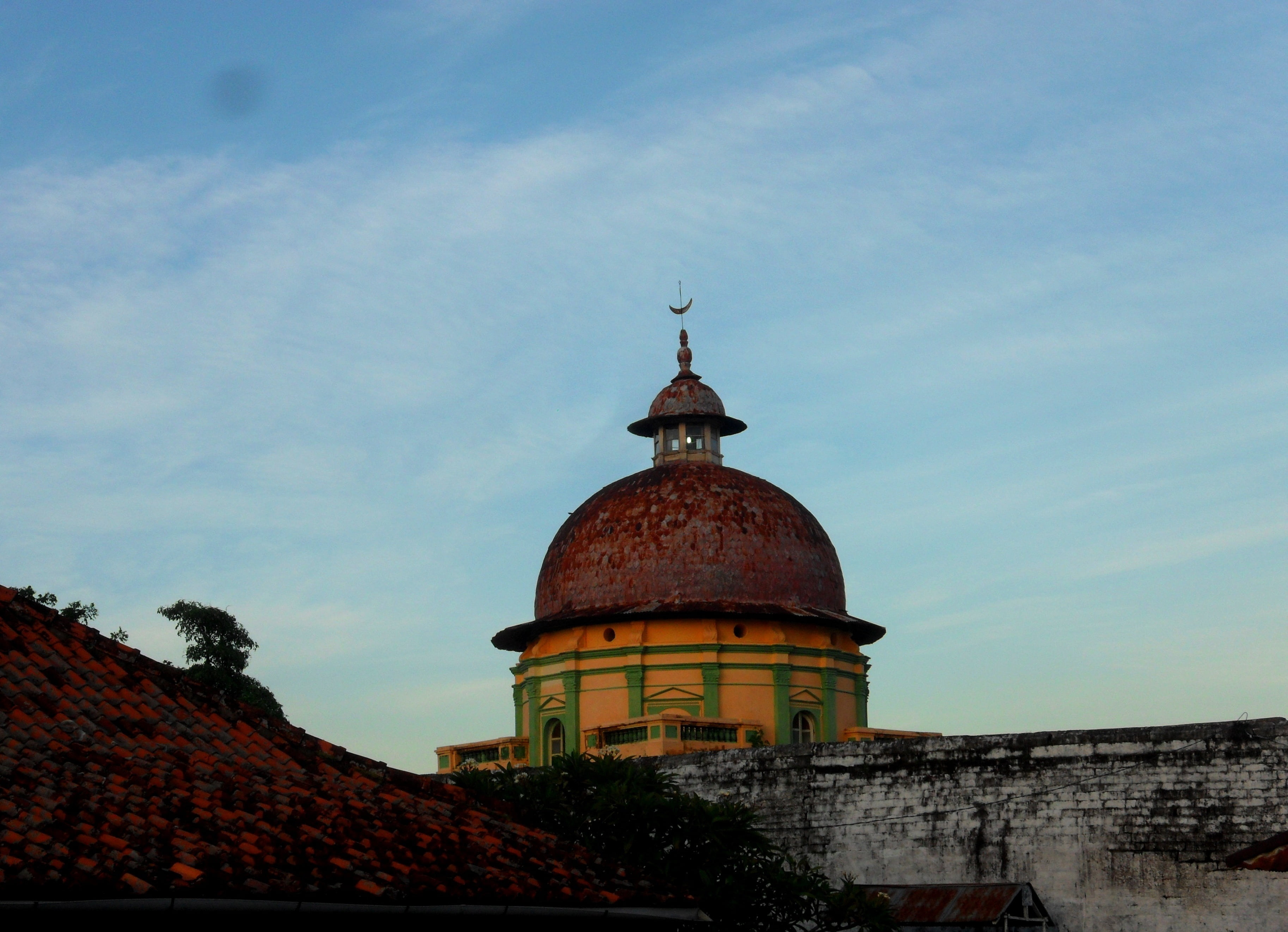 day, historical, church, history, madura, famous Place, travel, building exterior, old, makam asta tinggi, city, building, dome, travel destinations, no people, HD Wallpaper