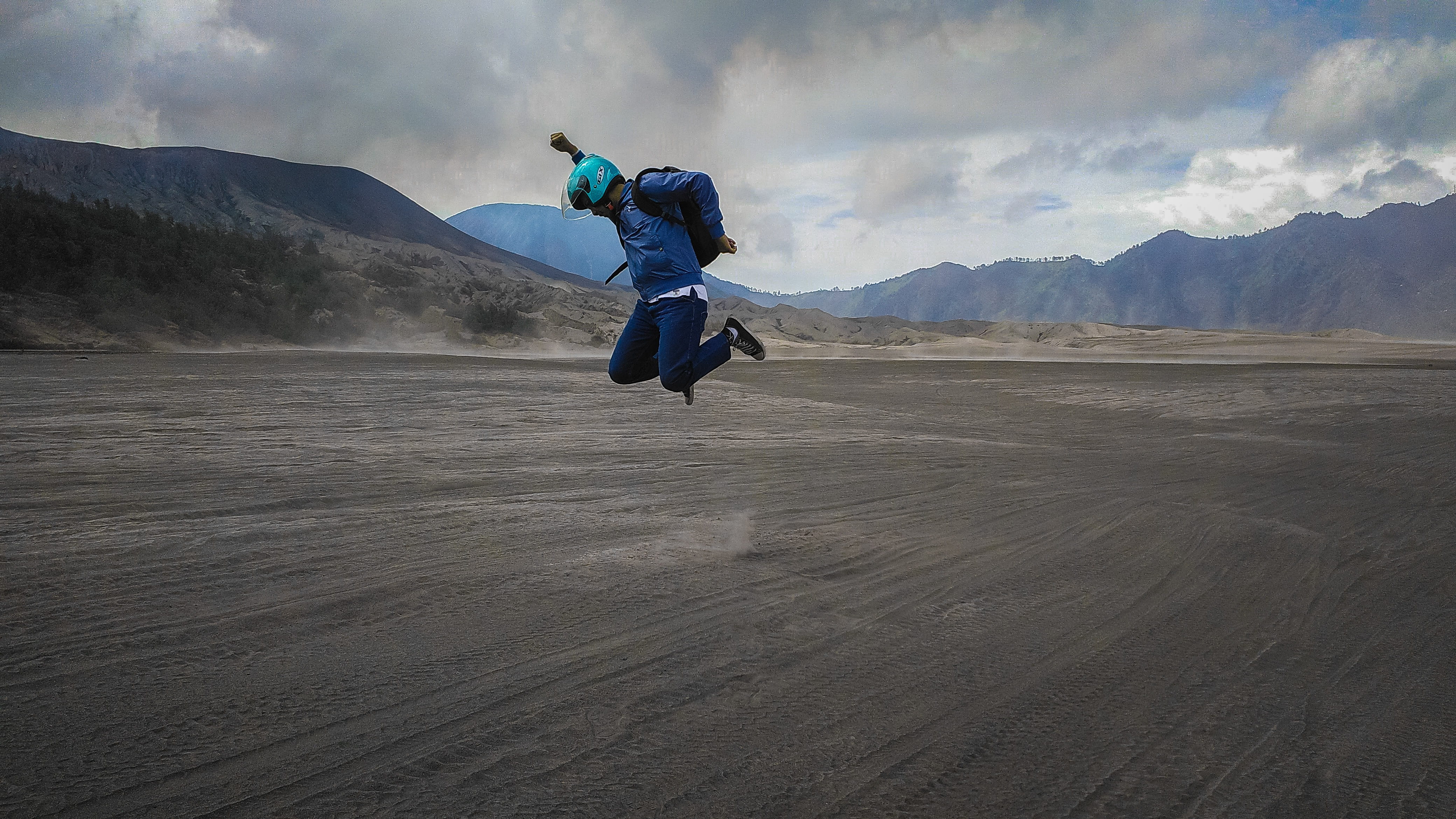 scenics - nature, pasir, mid-air, day, east, bromo, sport, sky, cloud - sky, indonesia, nature, mountain, travel, motion, mountain range, outdoors, berbisik, HD Wallpaper