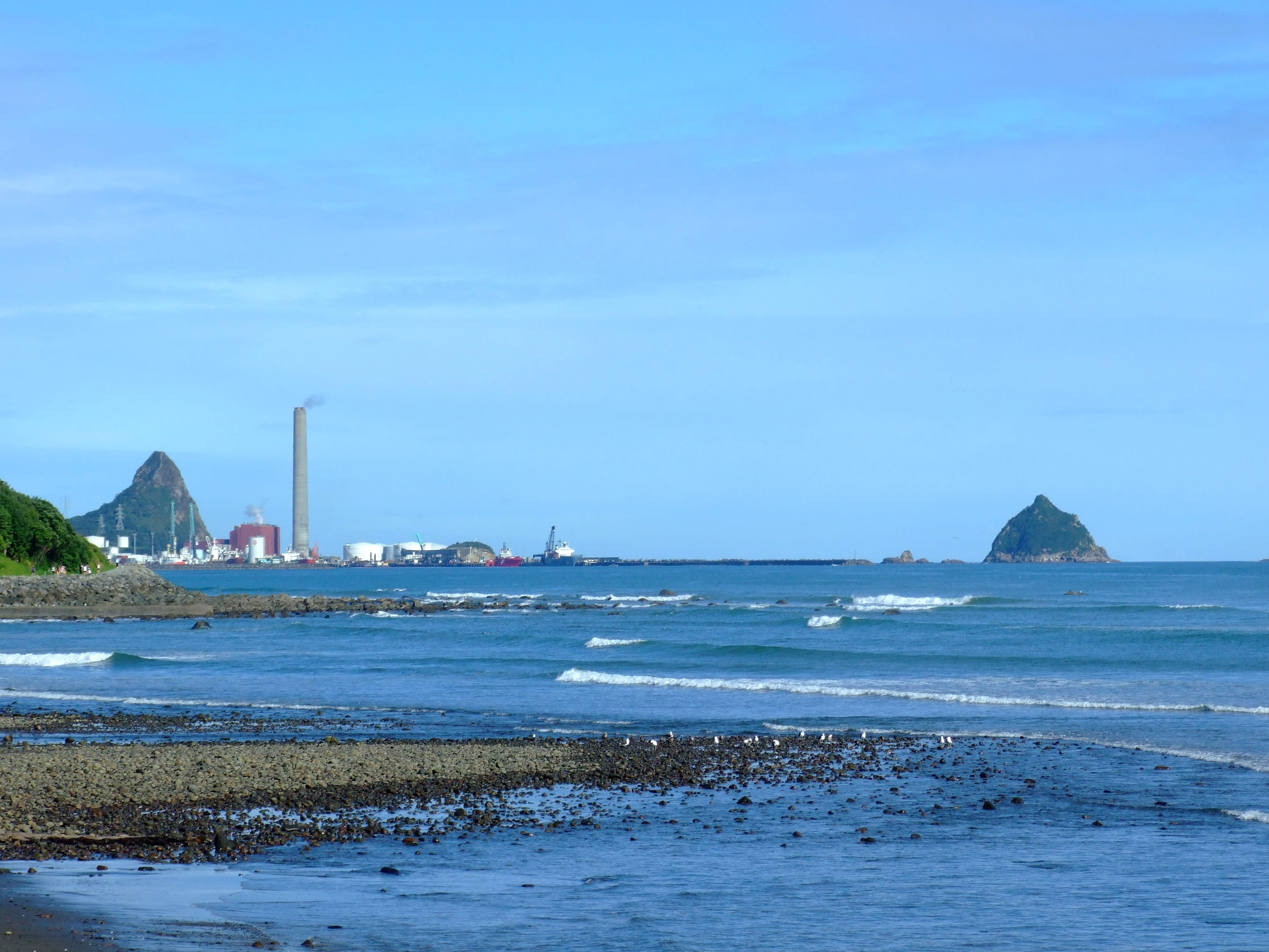 tourism, building exterior, outdoors, sky, day, architecture, built structure, plymouth, beach, no people, water, nature, New Plymouth, blue, beauty in nature, HD Wallpaper