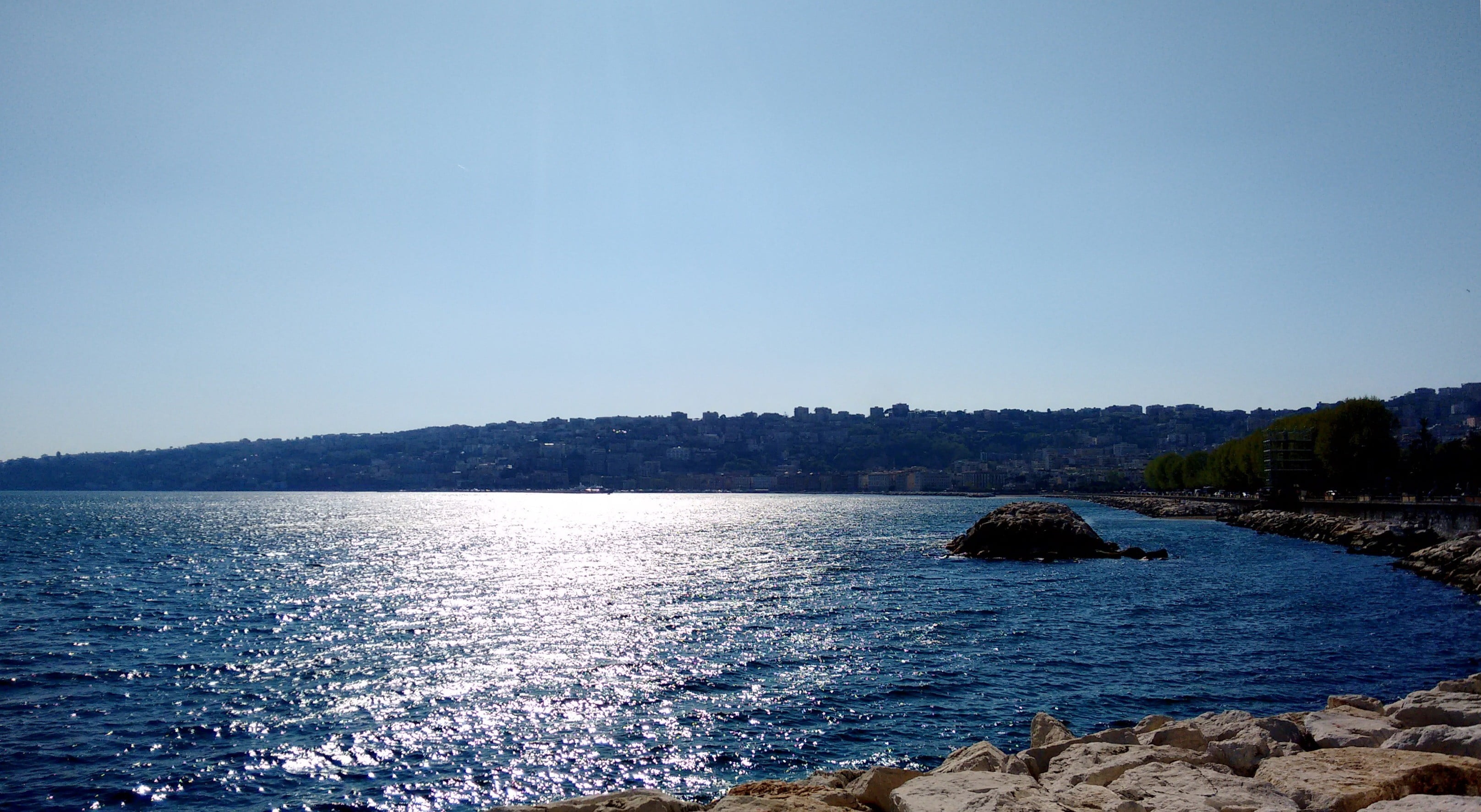 clear sky, non-urban scene, tranquil scene, 2K, water, solid, blue, tranquility, copy space, beauty in nature, sky, day, spring, rock, nature, body, Naples, HD Wallpaper
