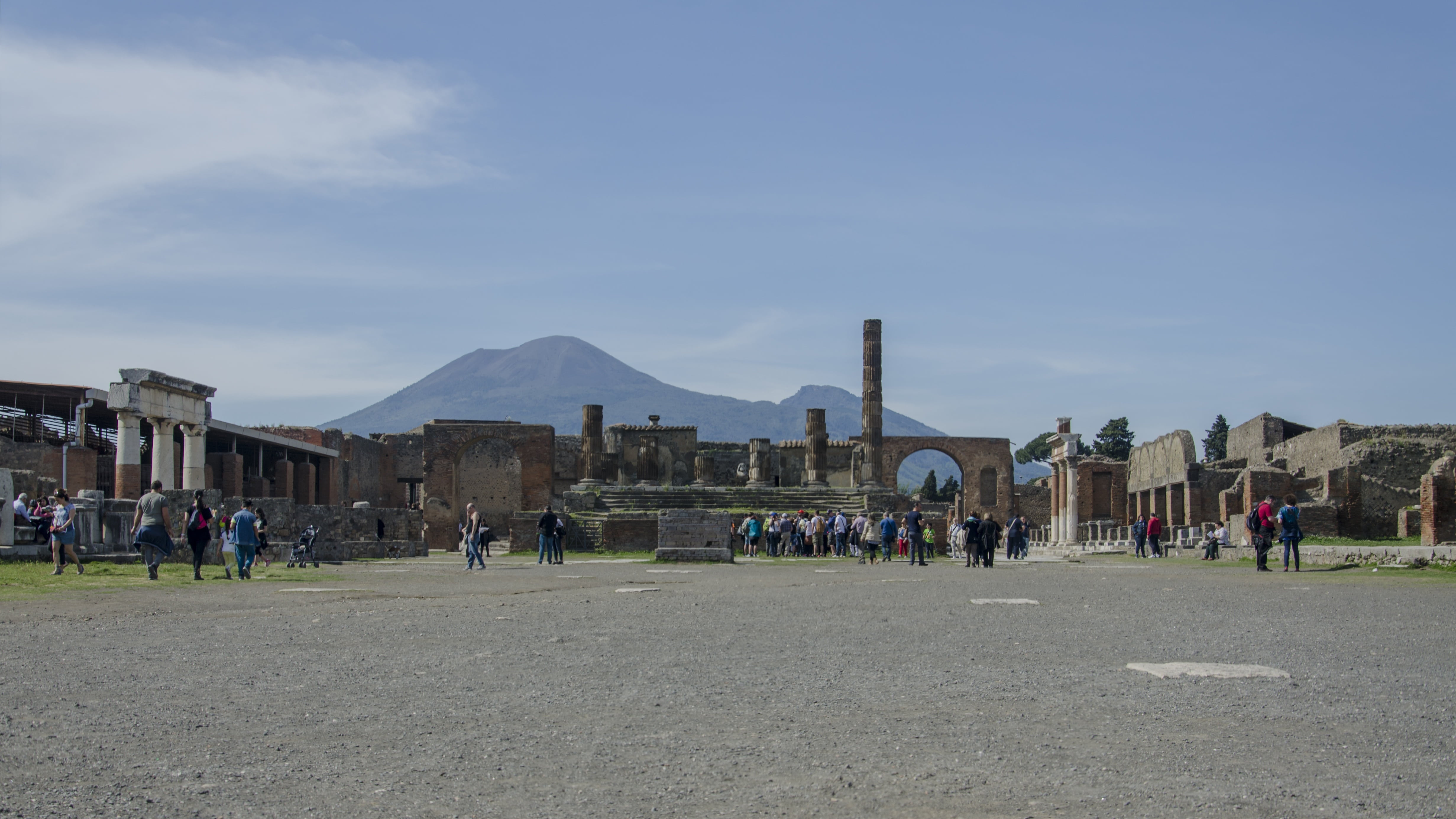 tourism, built structure, architecture, building, men, pompei ruins, 4K, day, travel destinations, real people, land, sky, square, vesuvius, building exterior, HD Wallpaper
