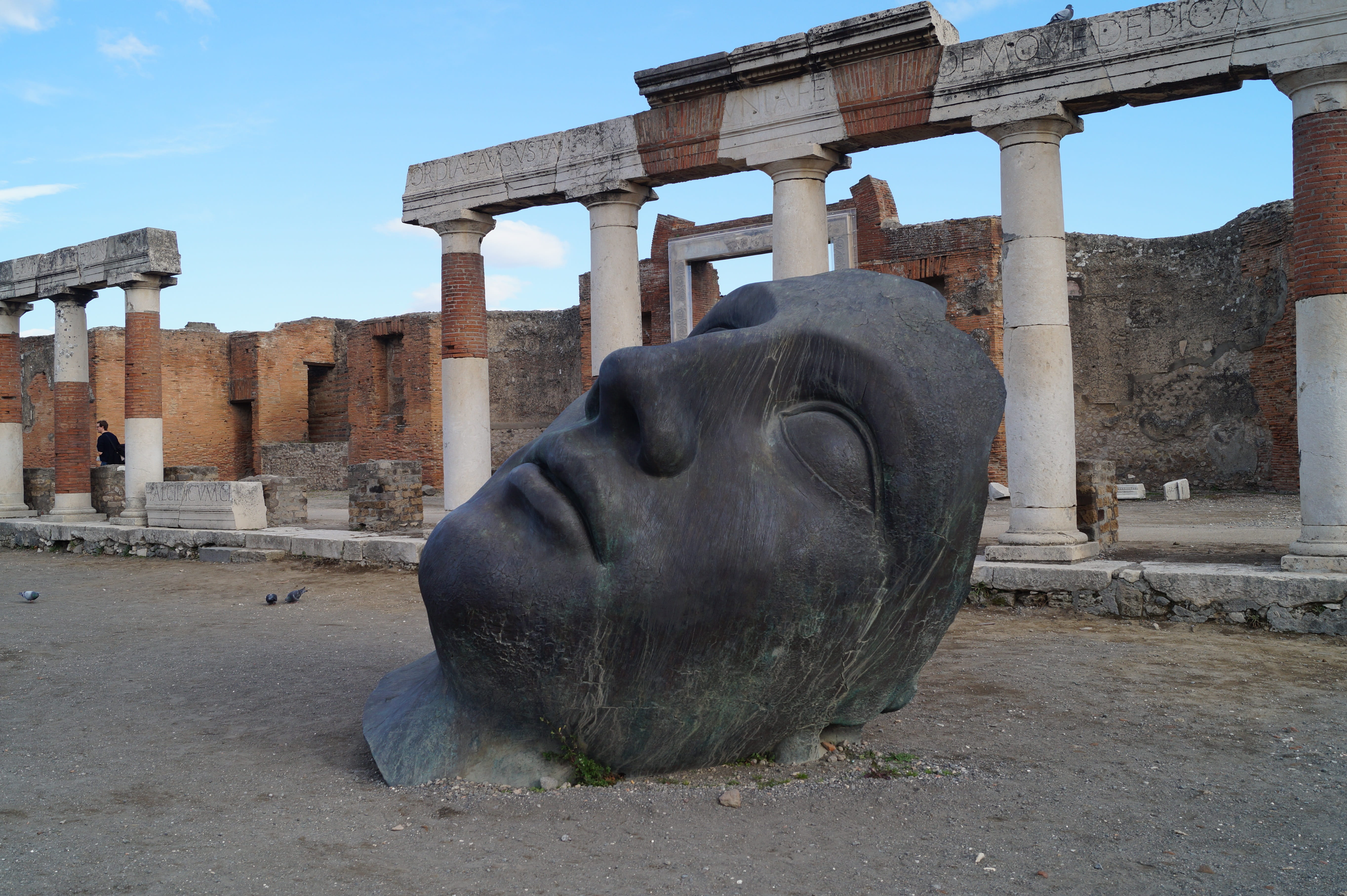 day, bronze, Kunst, abandoned, building exterior, tourism, old, Italy, run-down, moderne kunst, bad condition, state, 5K, ancient, ancient civilization, HD Wallpaper
