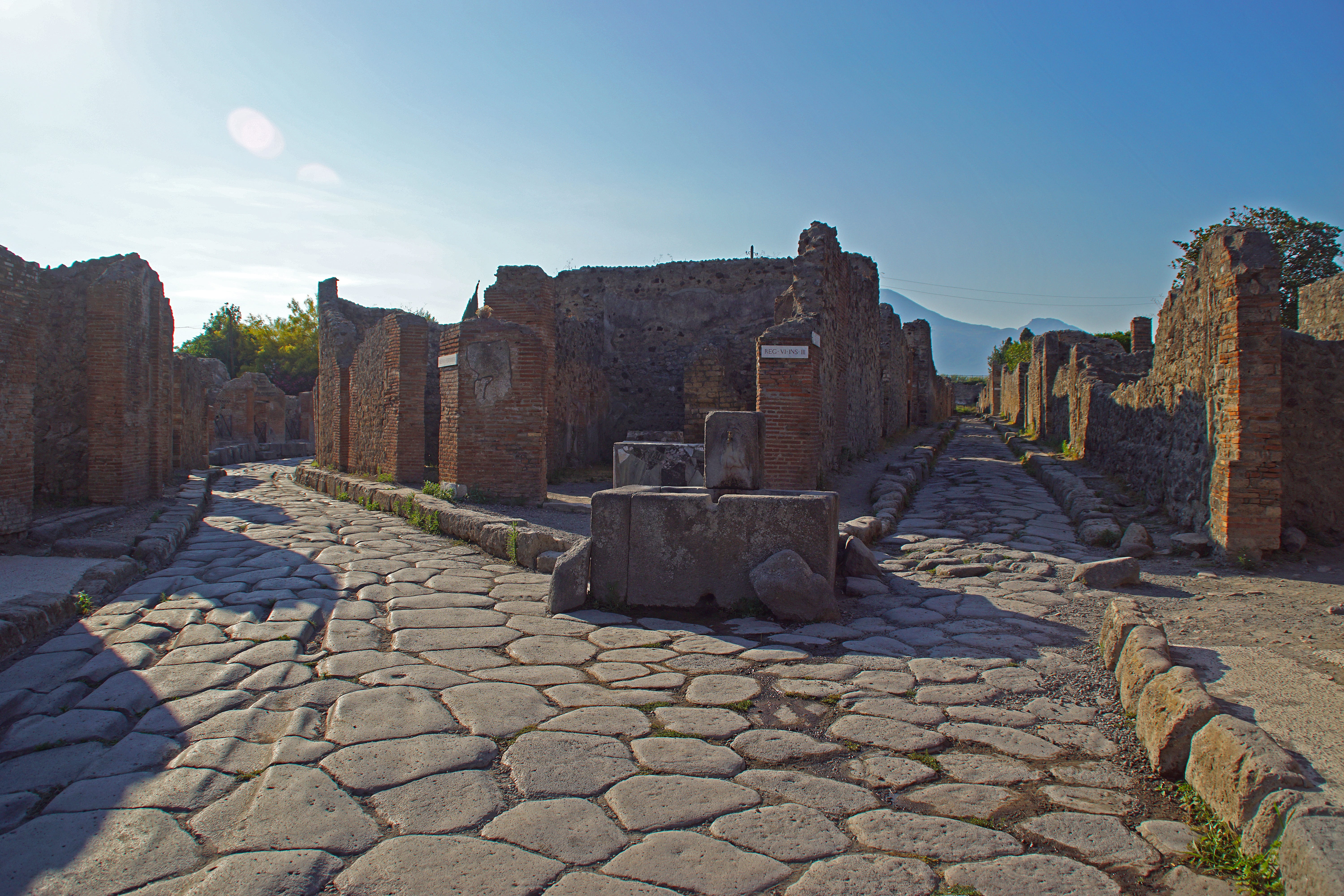 deterioration, travel, architecture, built structure, sunlight, stone material, pompeii, archaeology, travel destinations, pierre, solid, day, ruined, roman, HD Wallpaper