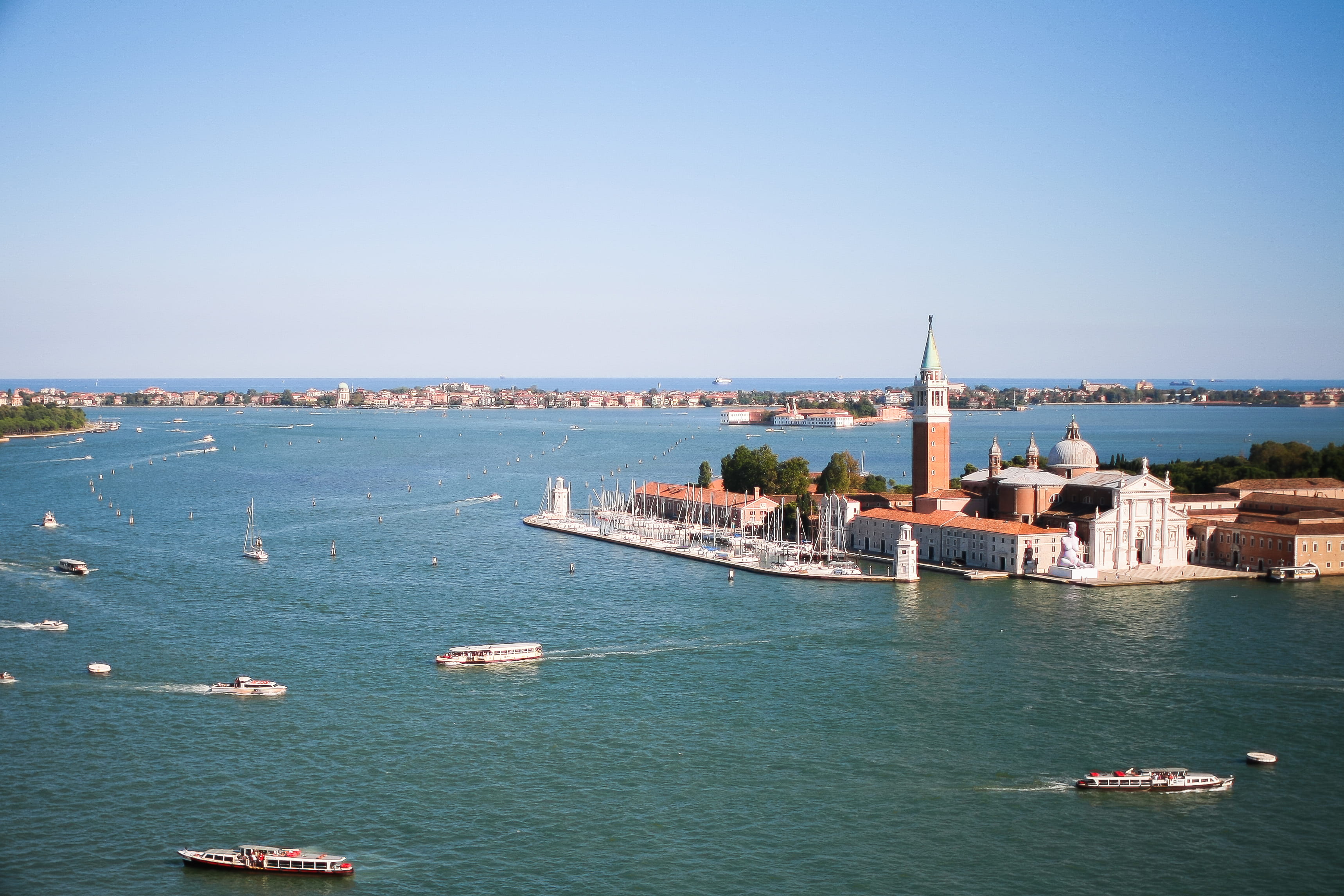 mode of transportation, famous Place, transportation, cityscape, tourism, copy space, no people, waterfront, clear sky, travel, river, building exterior, HD Wallpaper