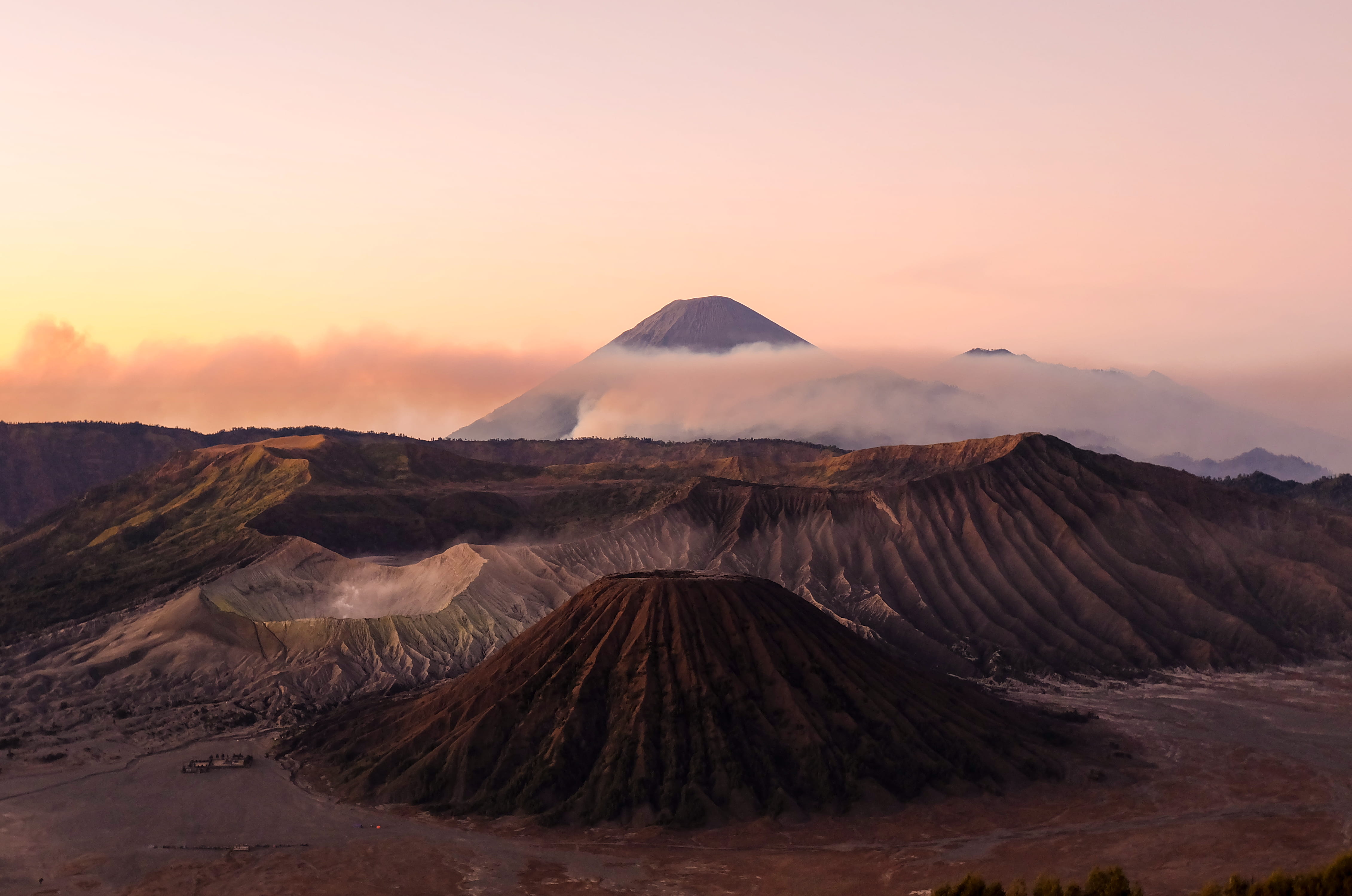 nature, bromo, photo, morning, volcanic crater, 4K, volcanic, scenics - nature, geology, volcanoes, hour, terrain, outdoors, environment, beauty in nature, HD Wallpaper