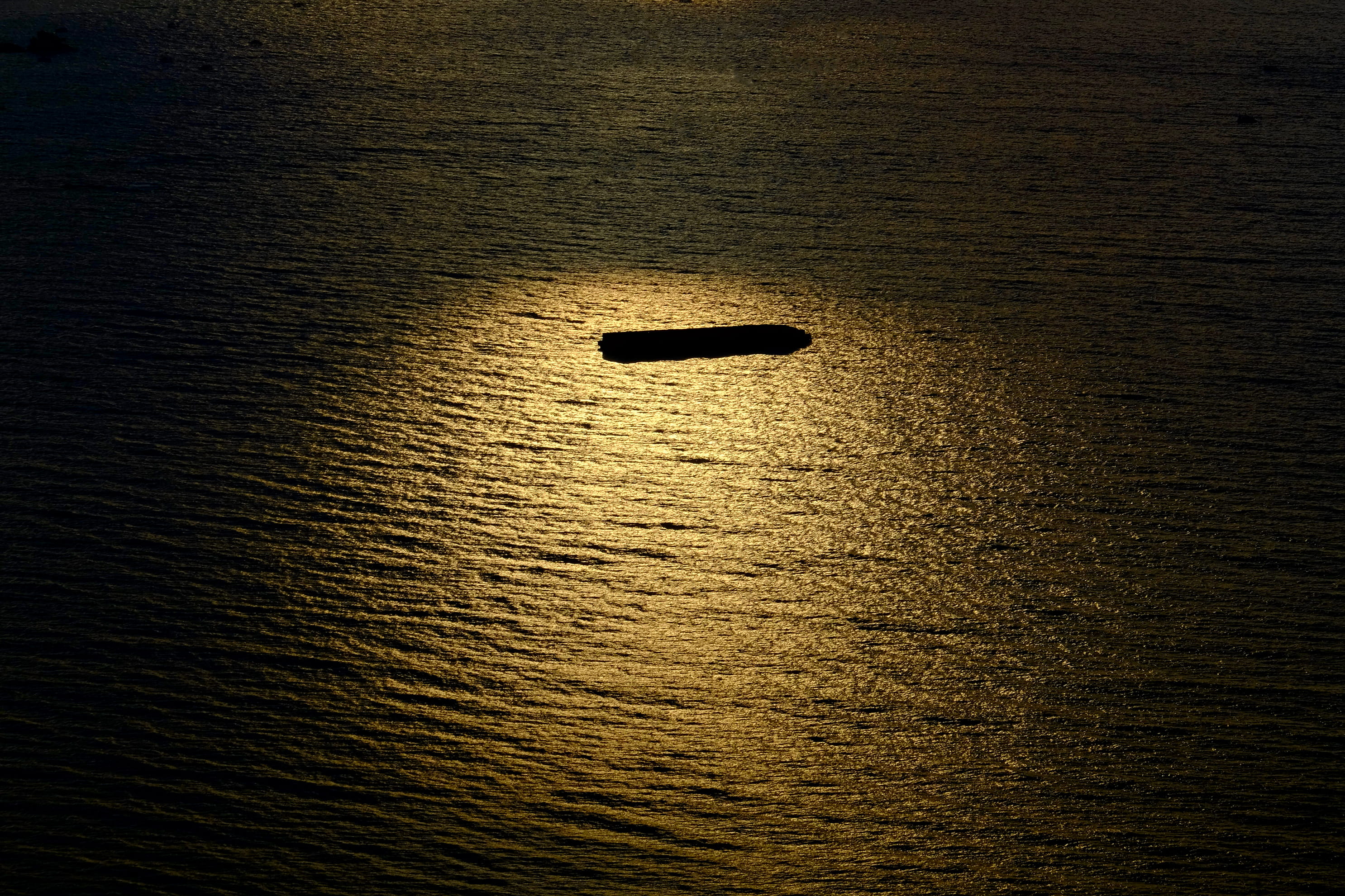 backgrounds, metal, silhouette, waterfront, tranquil scene, no people, island, sea, black, landscape, 2K, reflection, day, ship, java, outdoors, beauty in nature, HD Wallpaper