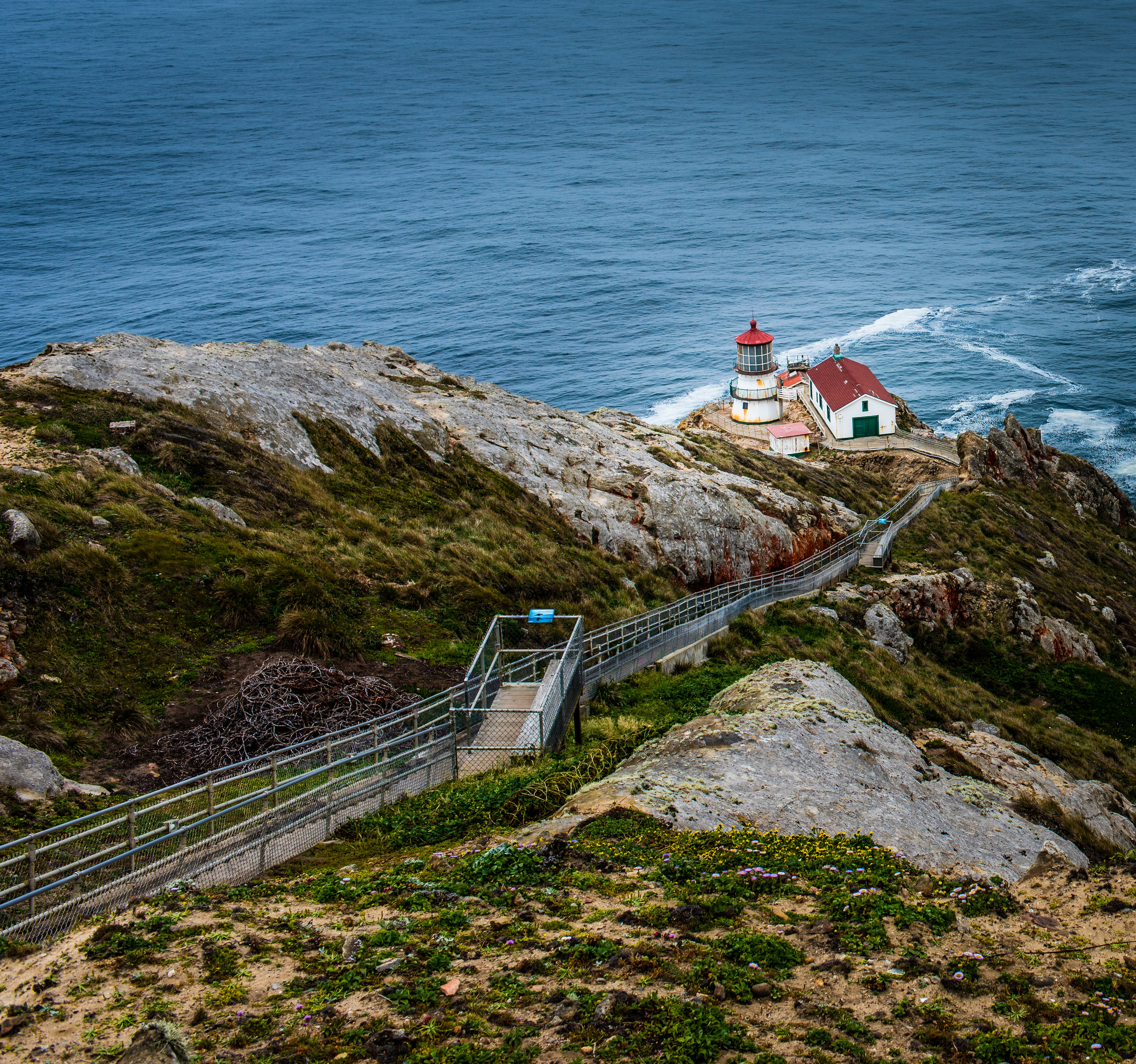 high, rock - Object, Architecture, sea, D810, 35mm, photo, f/1, Spring  Water, Point Reyes National Seashore, red house, house, stairs, top, on top, Nikkor, HD Wallpaper