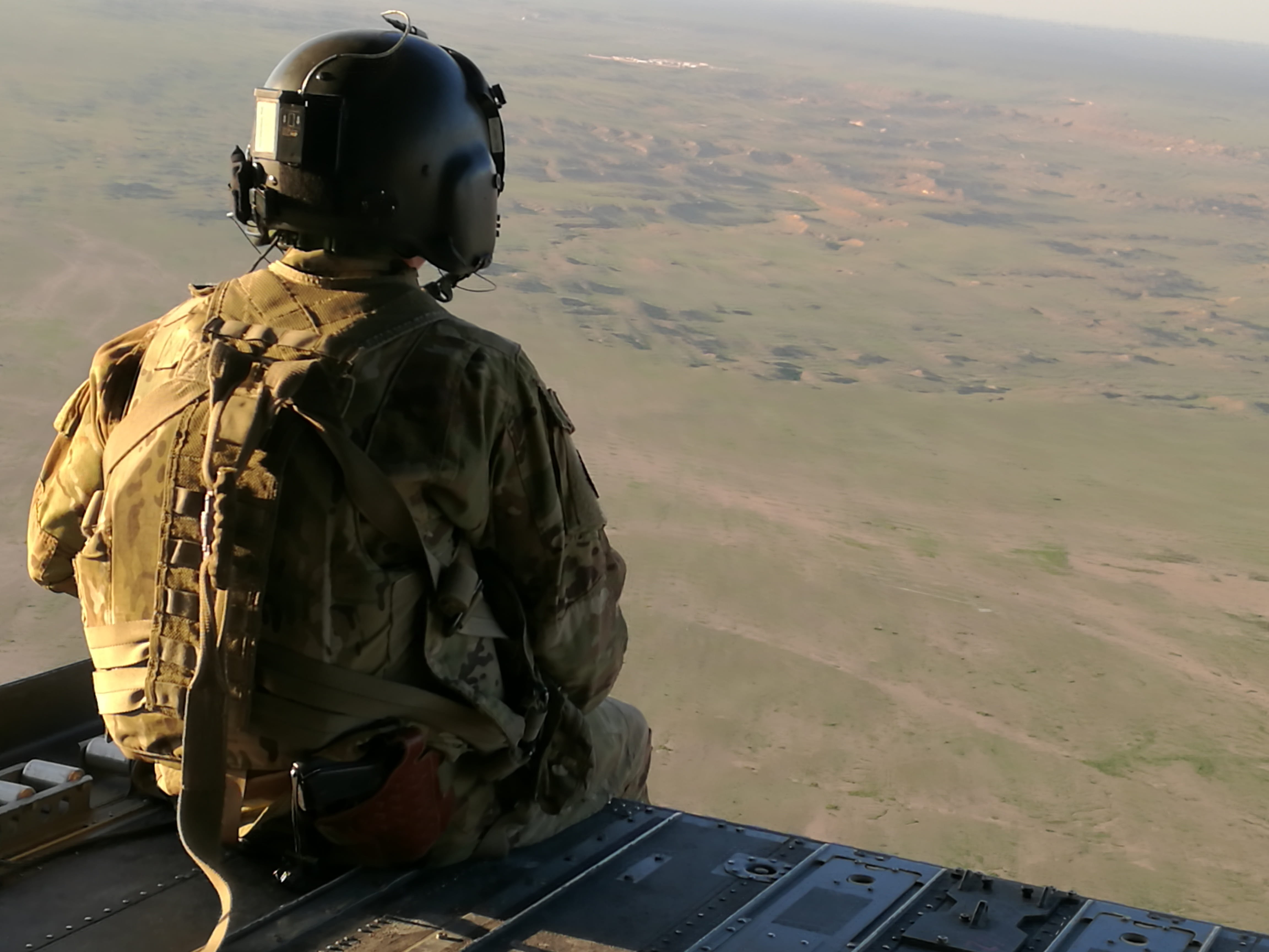 air vehicle, nature, pilot, uniform, airplane, infantry, looking at view, usa, sandstorm, rear view, scenics - nature, environment, mode of transportation, HD Wallpaper