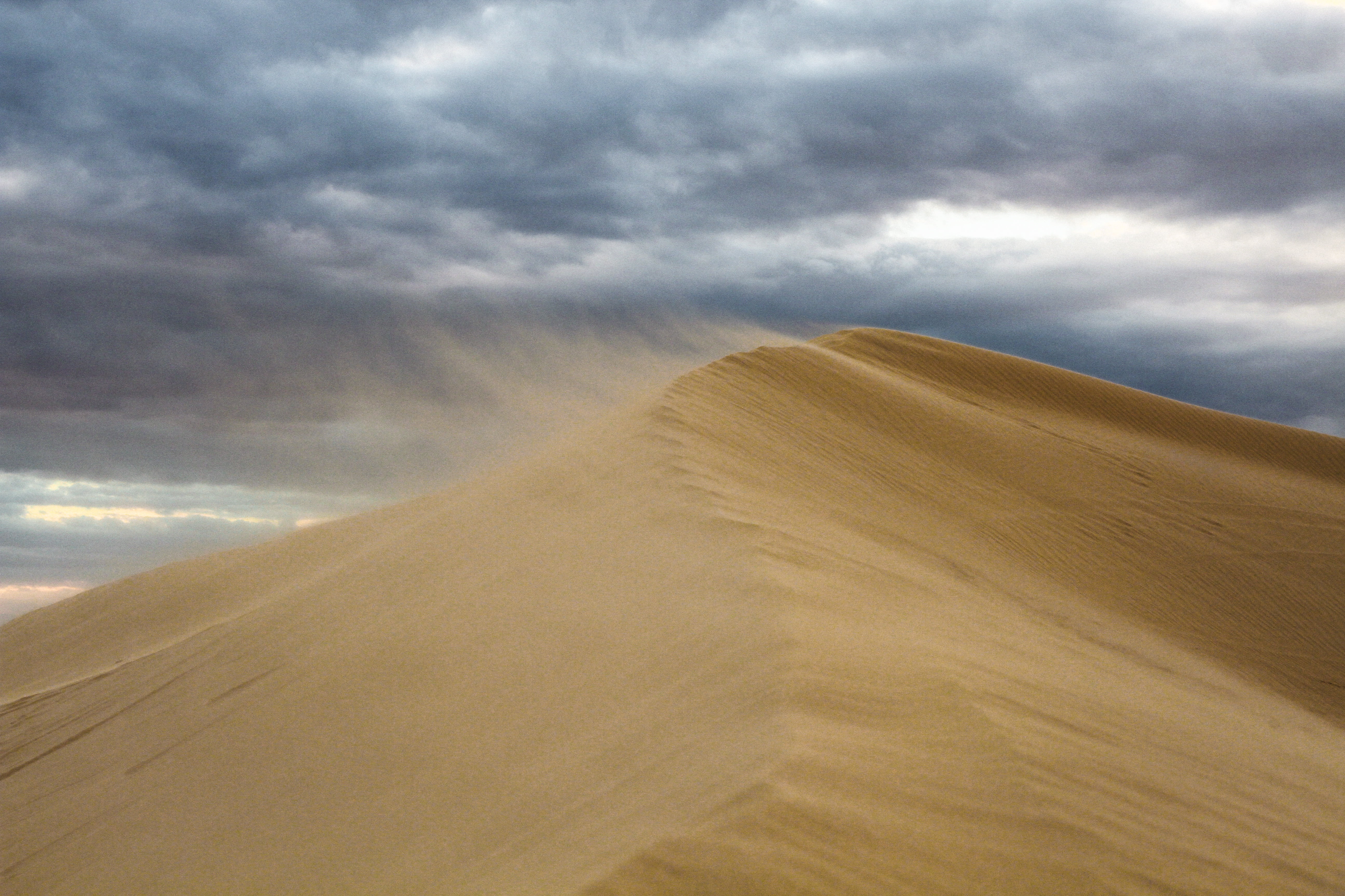 tranquil scene, 5K, climate, beauty in nature, desert, land, sky, outdoors, sand, nature, sand Dune, clouds, scenics - nature, semi-arid, non-urban scene, HD Wallpaper
