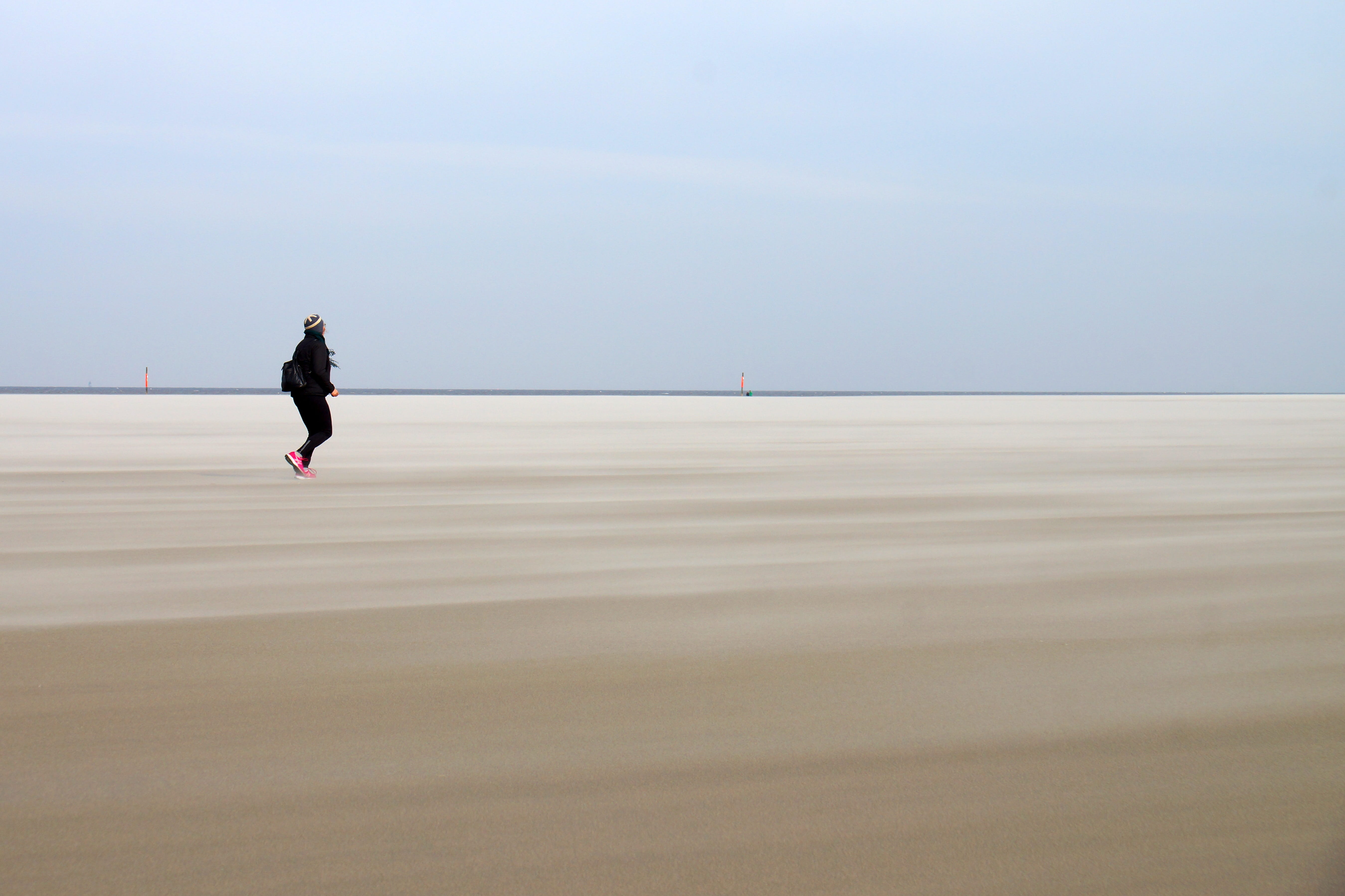Sandstorm, horizon, sea, nature, Beach, day, North Sea, outdoors, lifestyles, sand, clear sky, sport, full length, water, one person, side view, leisure activity, HD Wallpaper