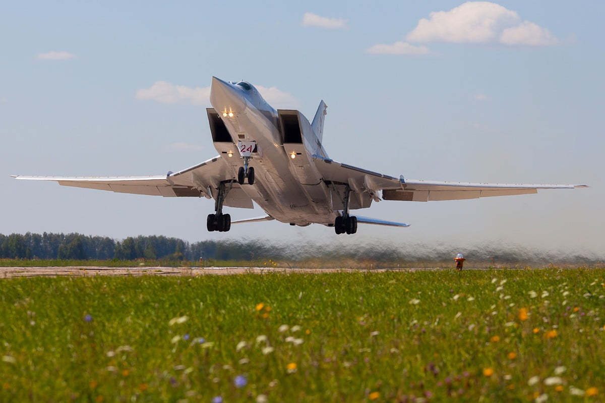 airplane, Tupolev Tu-22M3, plane, sky, travel, airport, transportation, Bomber, mode of transportation, on the move, day, airport runway, no people, 480P, HD Wallpaper
