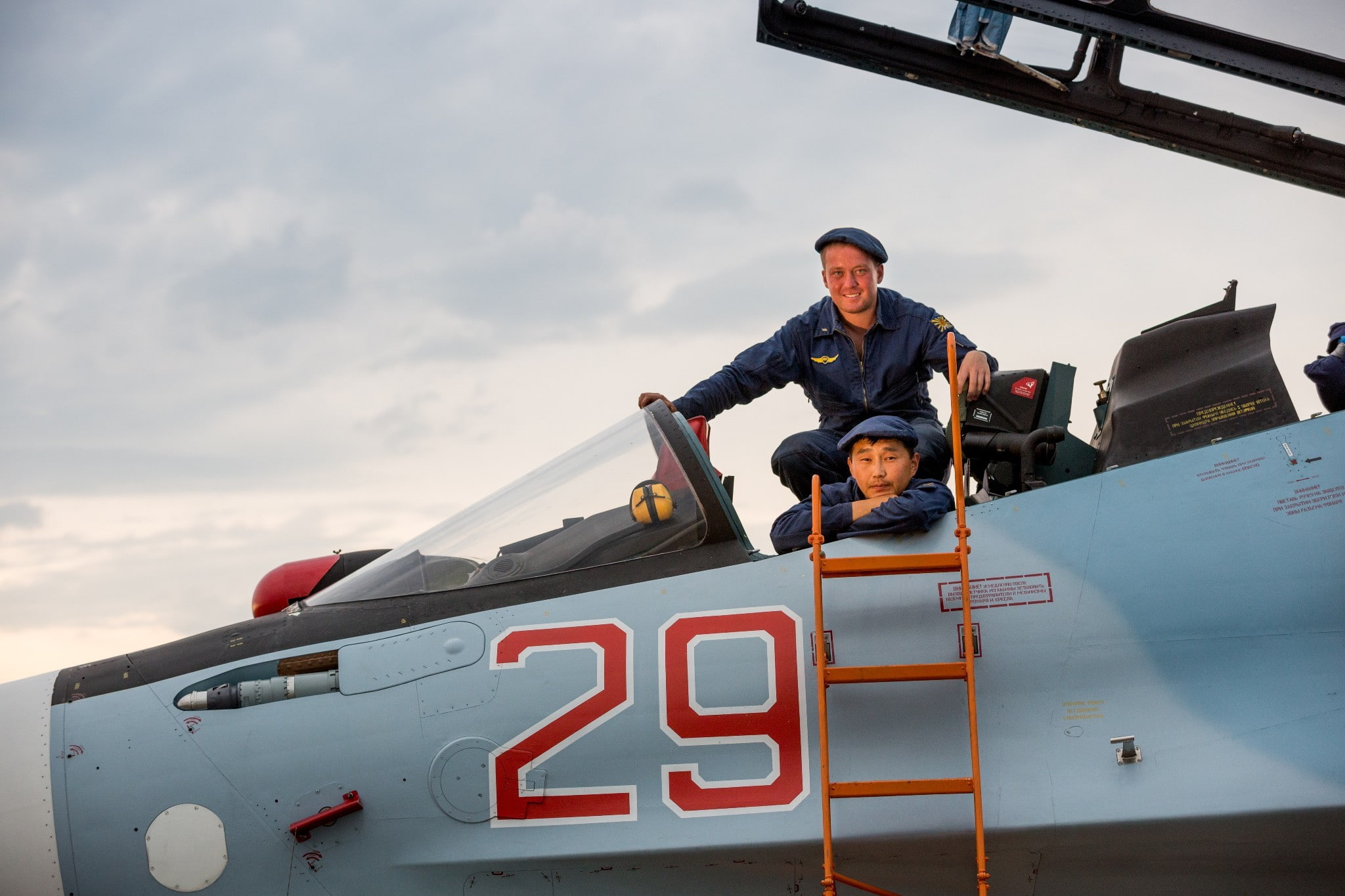 men, people, 1080P, mature men, military aircraft, leisure activity, day, togetherness, parent, adult, mid adult, sukhoi Su-30, real people, transportation, HD Wallpaper