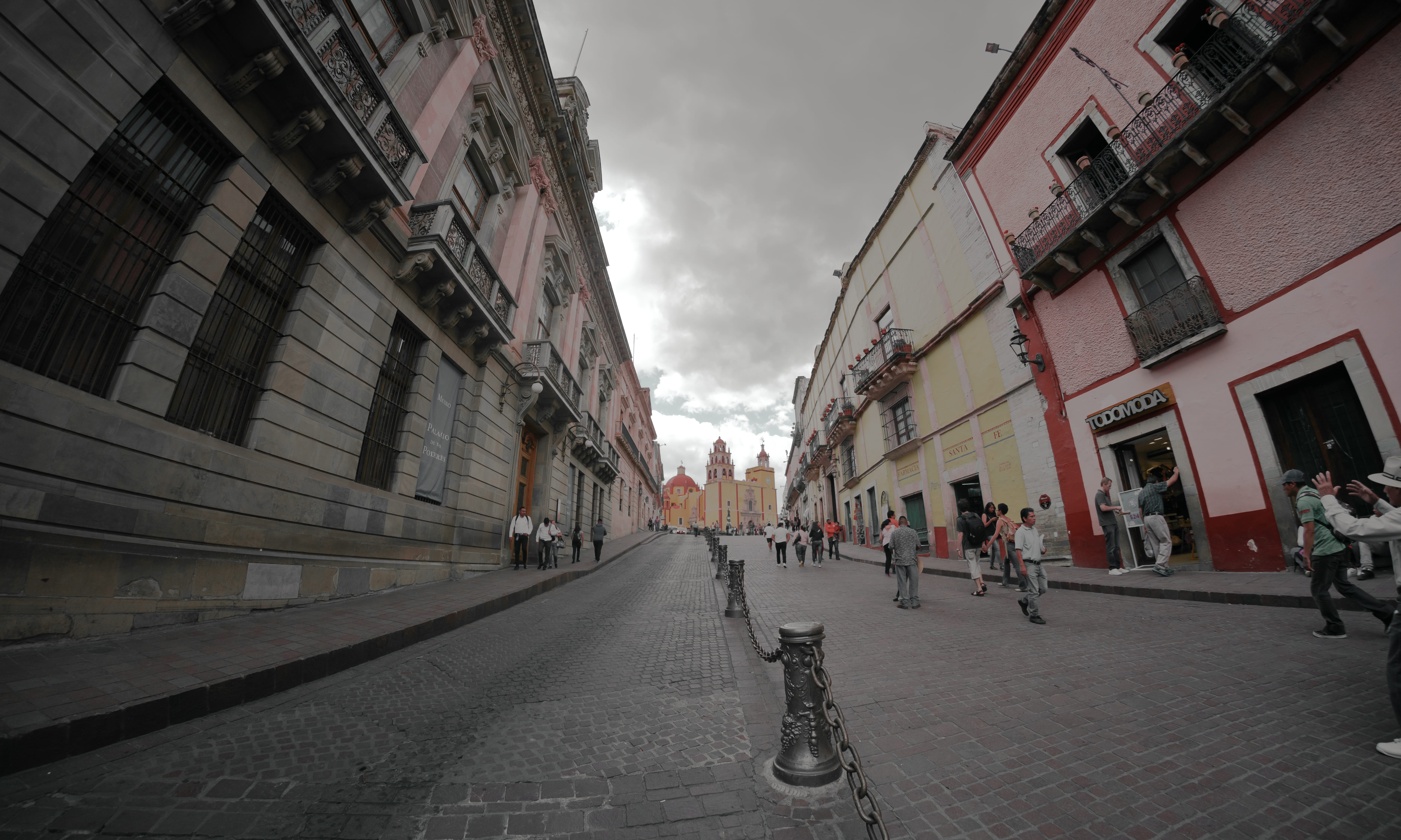 group of people, méxico, cloud - sky, incidental people, gray, men, real people, people, city, the way forward, walk, street, direction, mexico, transportation, HD Wallpaper