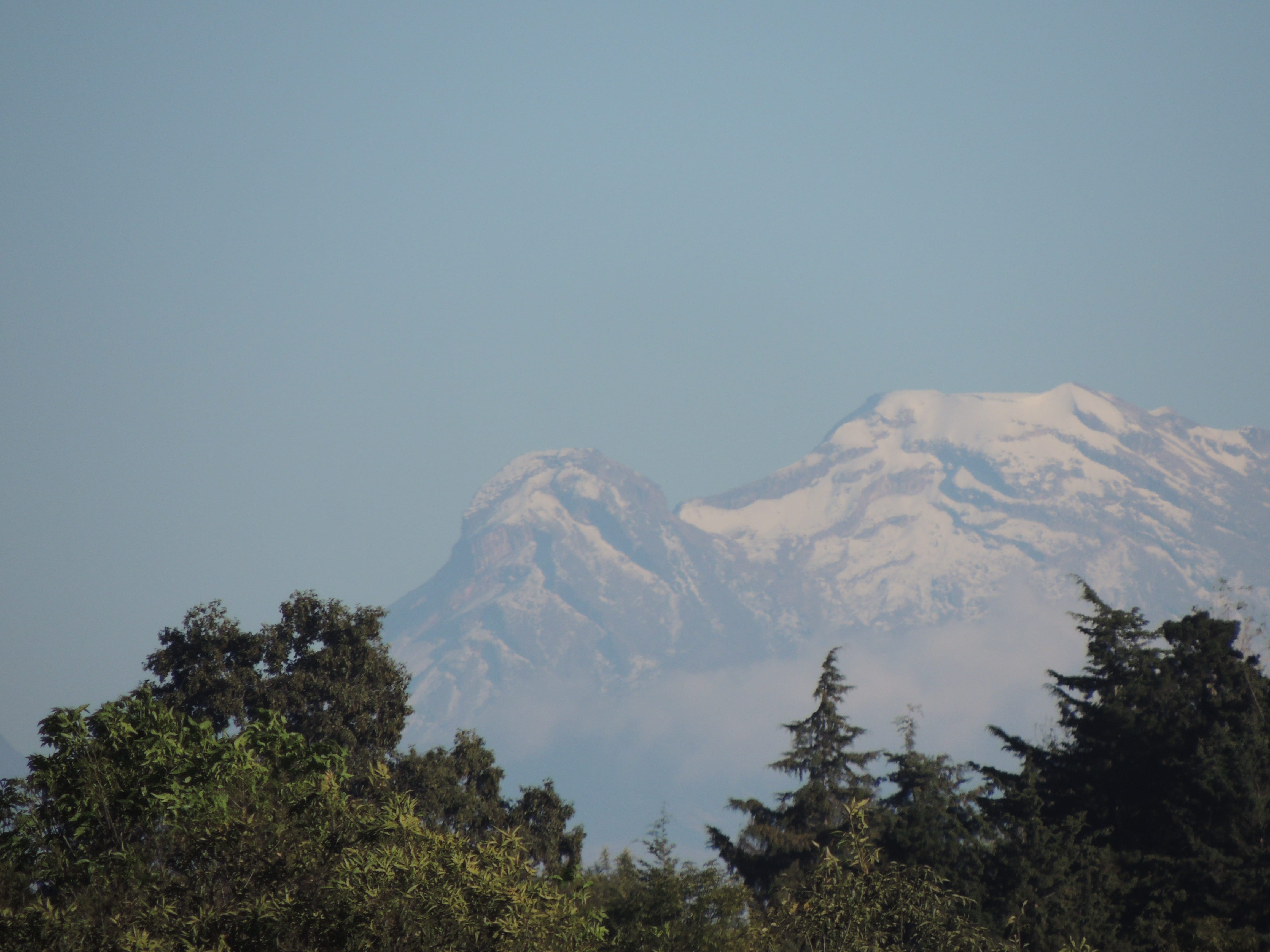non-urban scene, beauty in nature, santa-fe, iztaccíhuatl, nature, tranquility, cdmx, mountain peak, tranquil scene, copy space, mountain, tree, sky, mexico, HD Wallpaper