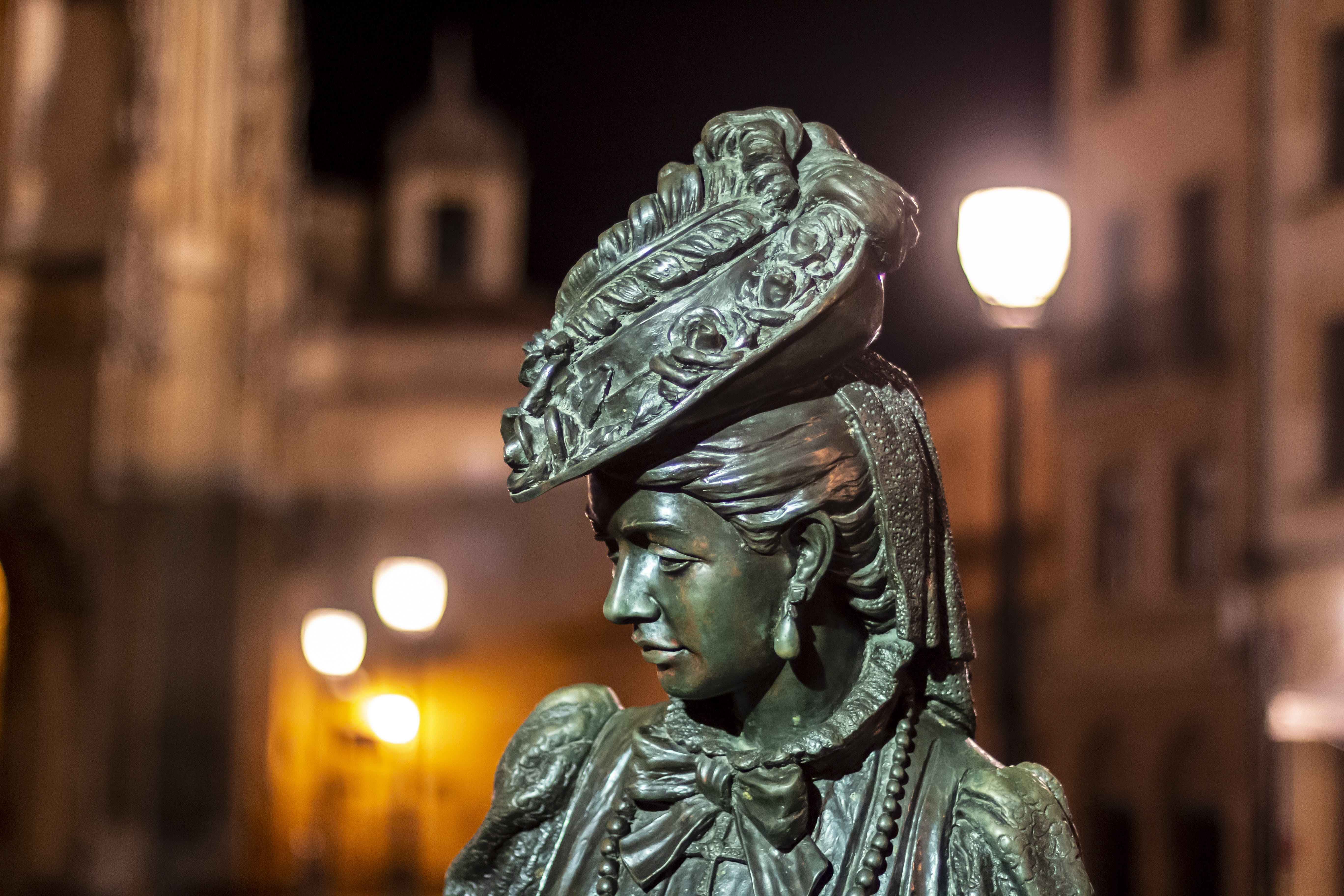 5K, people, monument, headshot, artist, oviedo, illuminated, religion, spain, sculpture, beauty, bronze, night, asturias, built structure, la regenta, HD Wallpaper