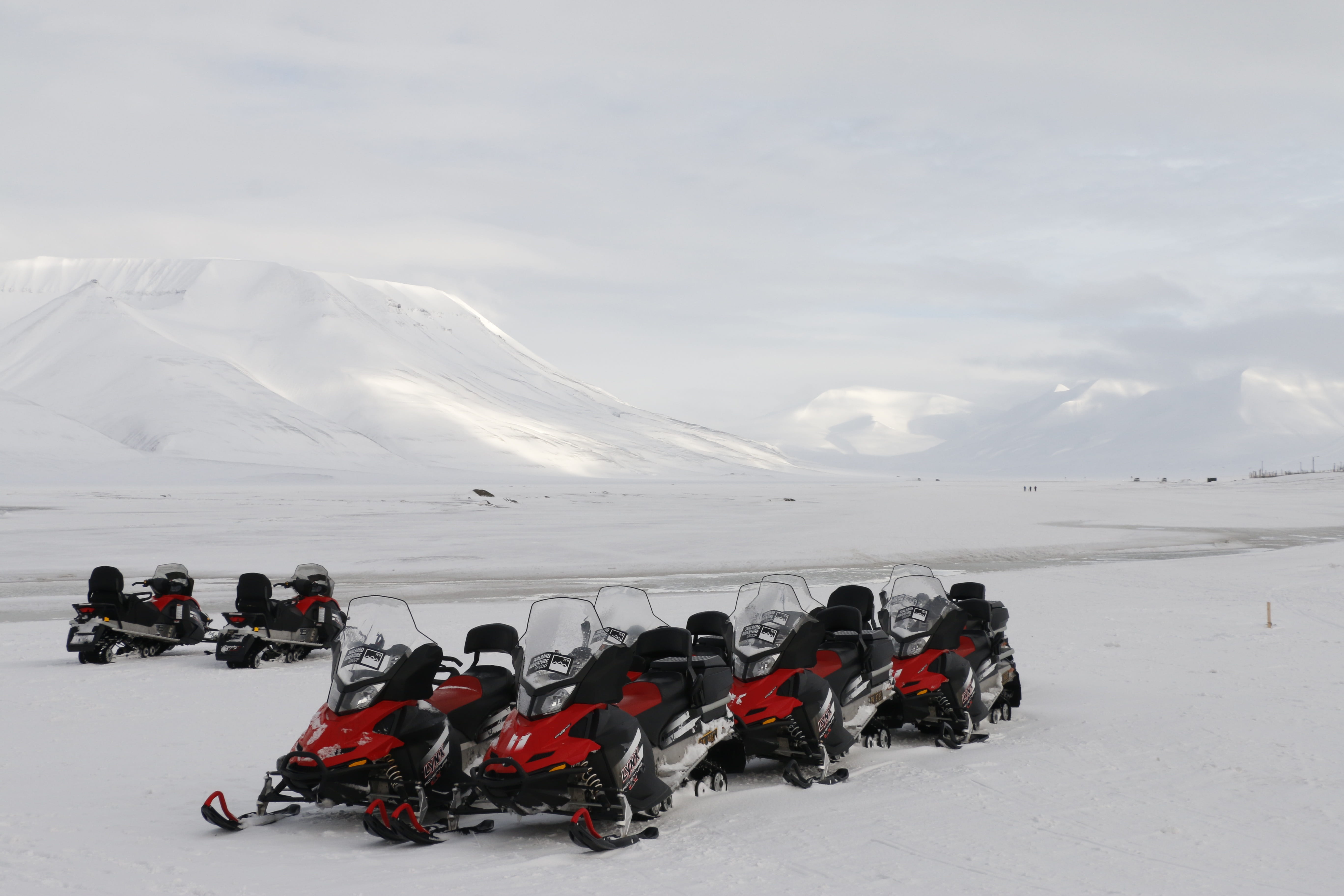 day, Outdoor, mountain, Spitsbergen, winter, sport, sky, non-urban scene, motorcycle, adventure, Svalbard, 5K, snow, white color, outdoors, mode of transportation, HD Wallpaper
