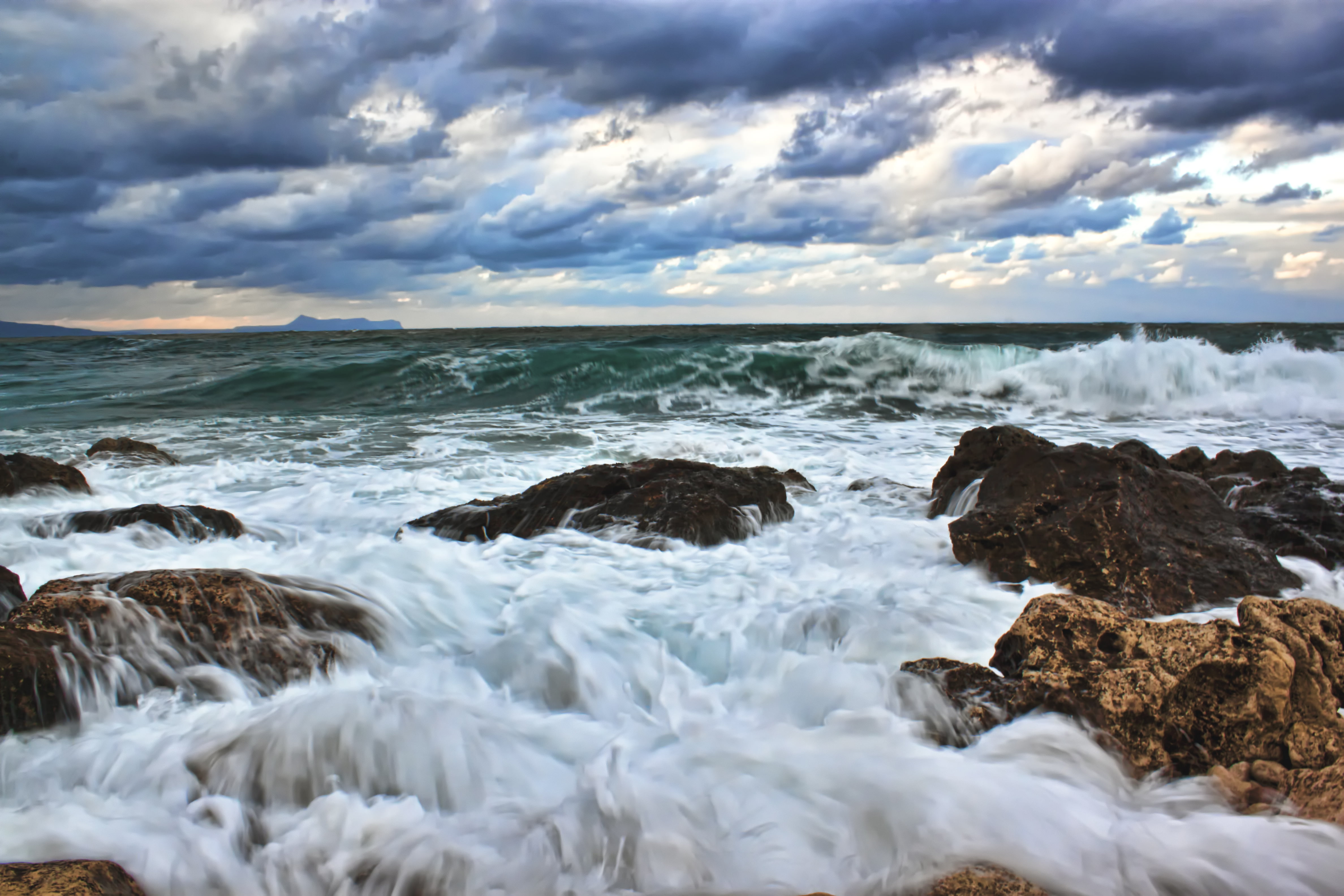 crashing, outdoors, ουρανός, Ελλάδα, wave, sky, water, Crete, clouds, photo, landscape, Κρήτη, Rethymno, storm, Sea waves, cloudy, rock - Object, blue, HD Wallpaper