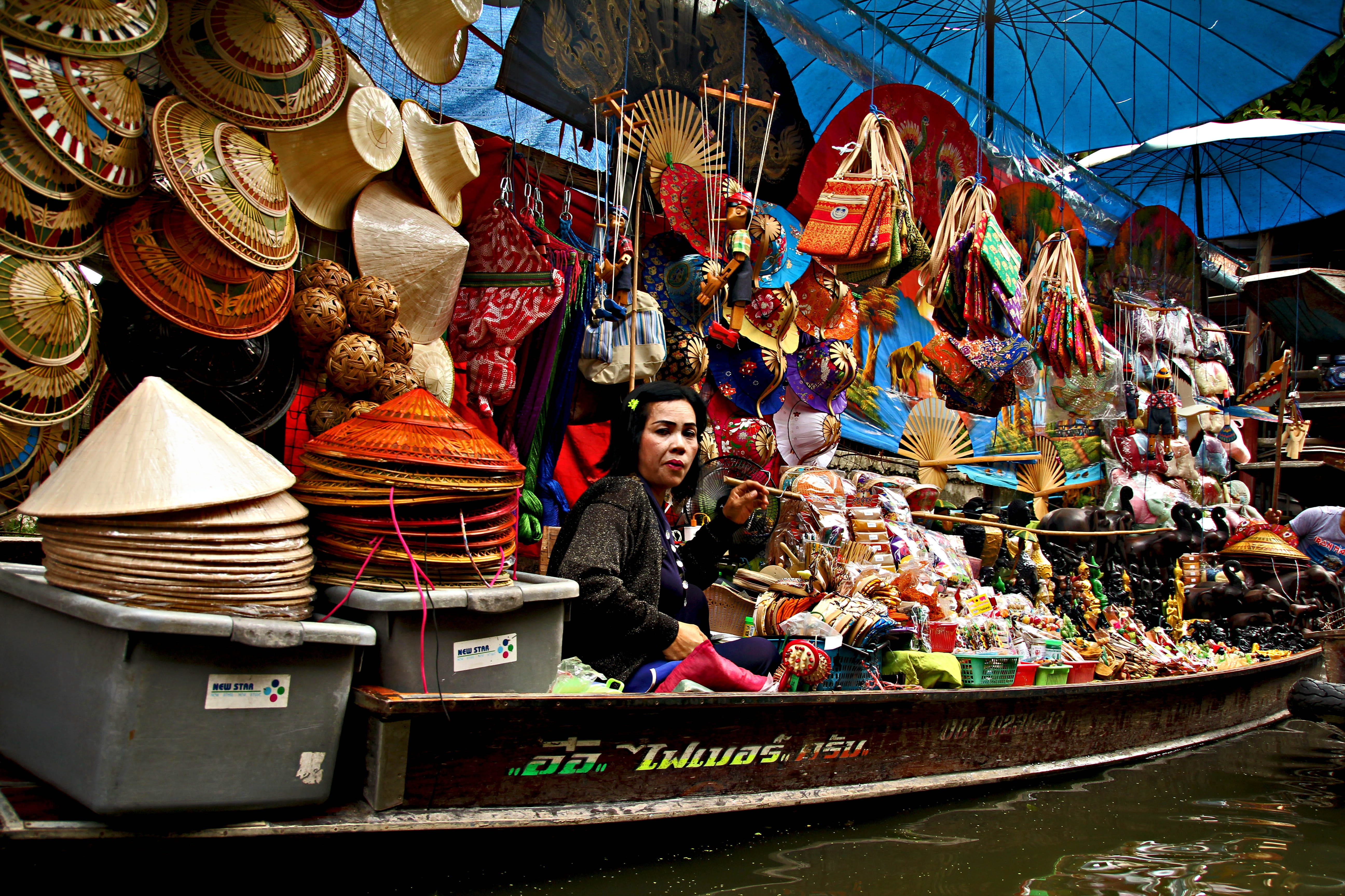 asia, retail, lifestyles, business, work, floating Market, river, exotica, artifacts, civilization, one man only, flowers, purchase, nautical Vessel, lights, HD Wallpaper