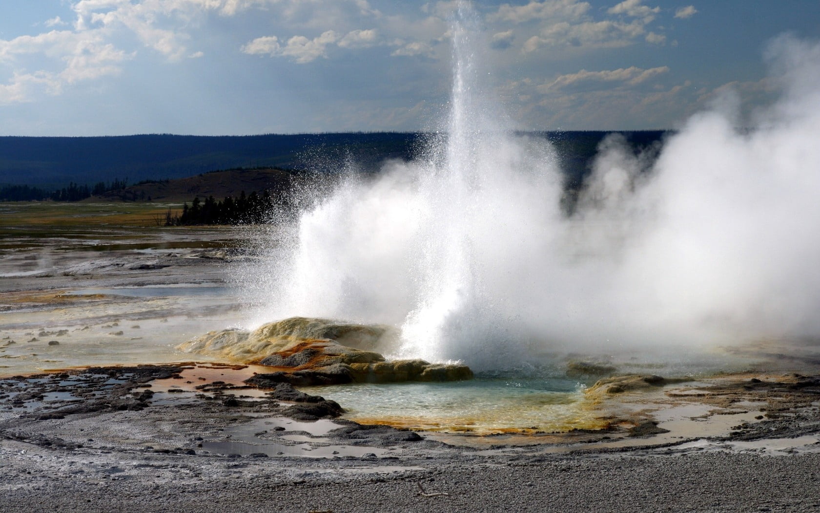 source, white, yellowstone, sky, blurred motion, environment, 720P, splashing, outdoors, splash, motion, flowing water, geyser, seawave, long exposure, HD Wallpaper
