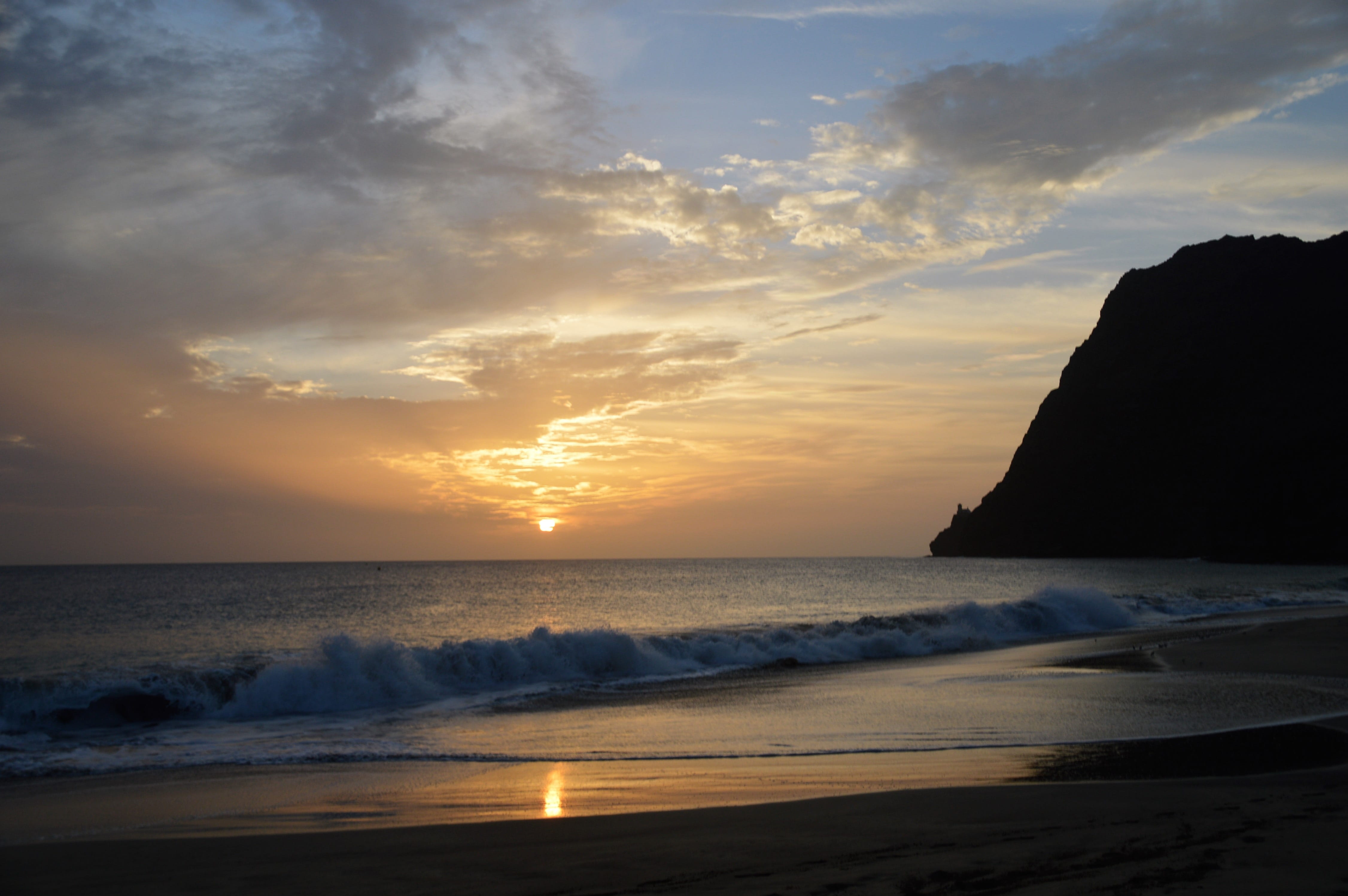 idyllic, land, 4K, Cape Verde Islands, nature, beauty in nature, golden, hour, Twilight, no people, rock, scenics, evening sun, horizon over water, Beach, HD Wallpaper