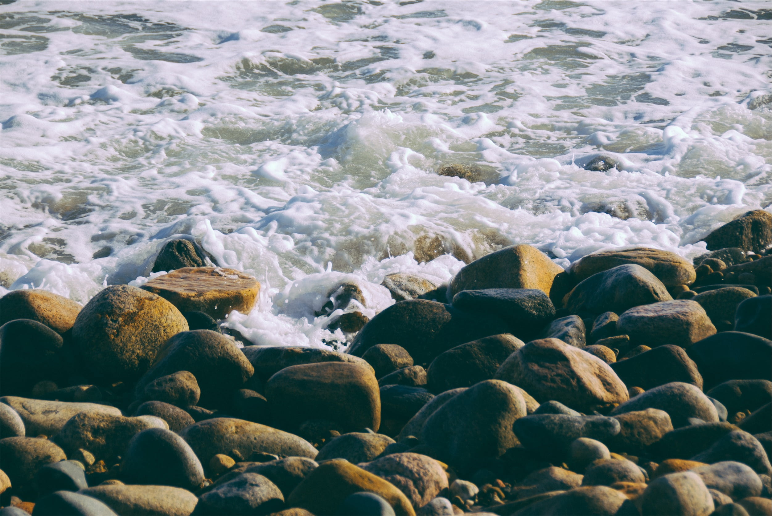 power in nature, day, black, daytime, breaking, beauty in nature, water, seawaves, no people, outdoors, near, sport, land, pebble, photography, stones, HD Wallpaper