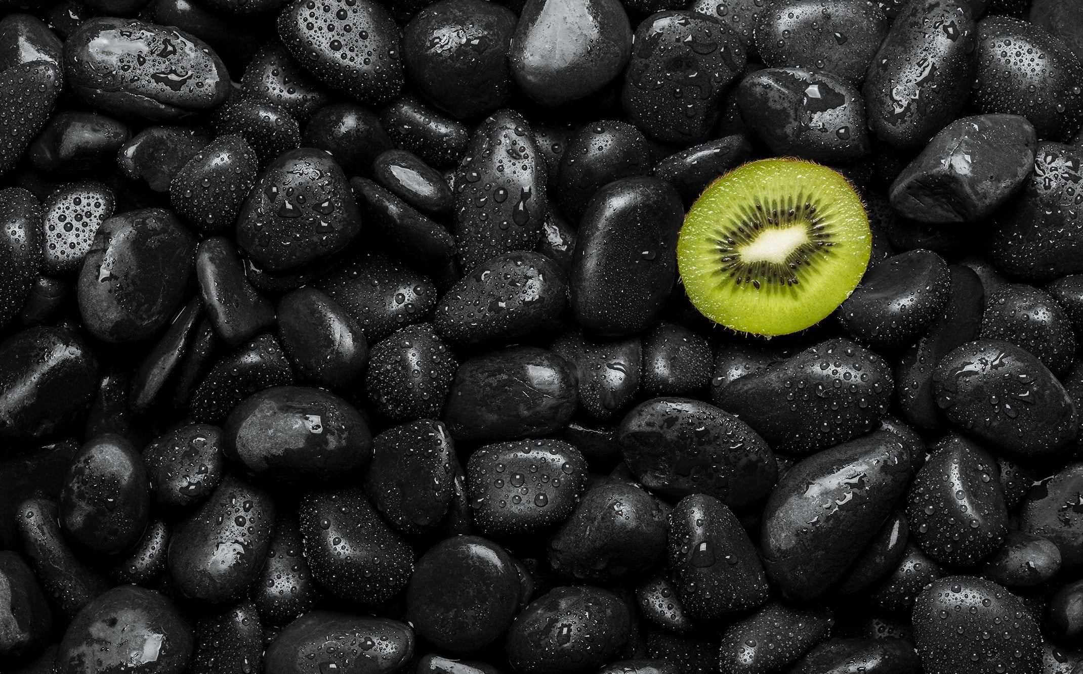 green color, balls, close-up, full frame, water drops, backgrounds, no people, 1080P, healthy eating, kiwi, kiwi - fruit, blueberry, still life, plastic, HD Wallpaper