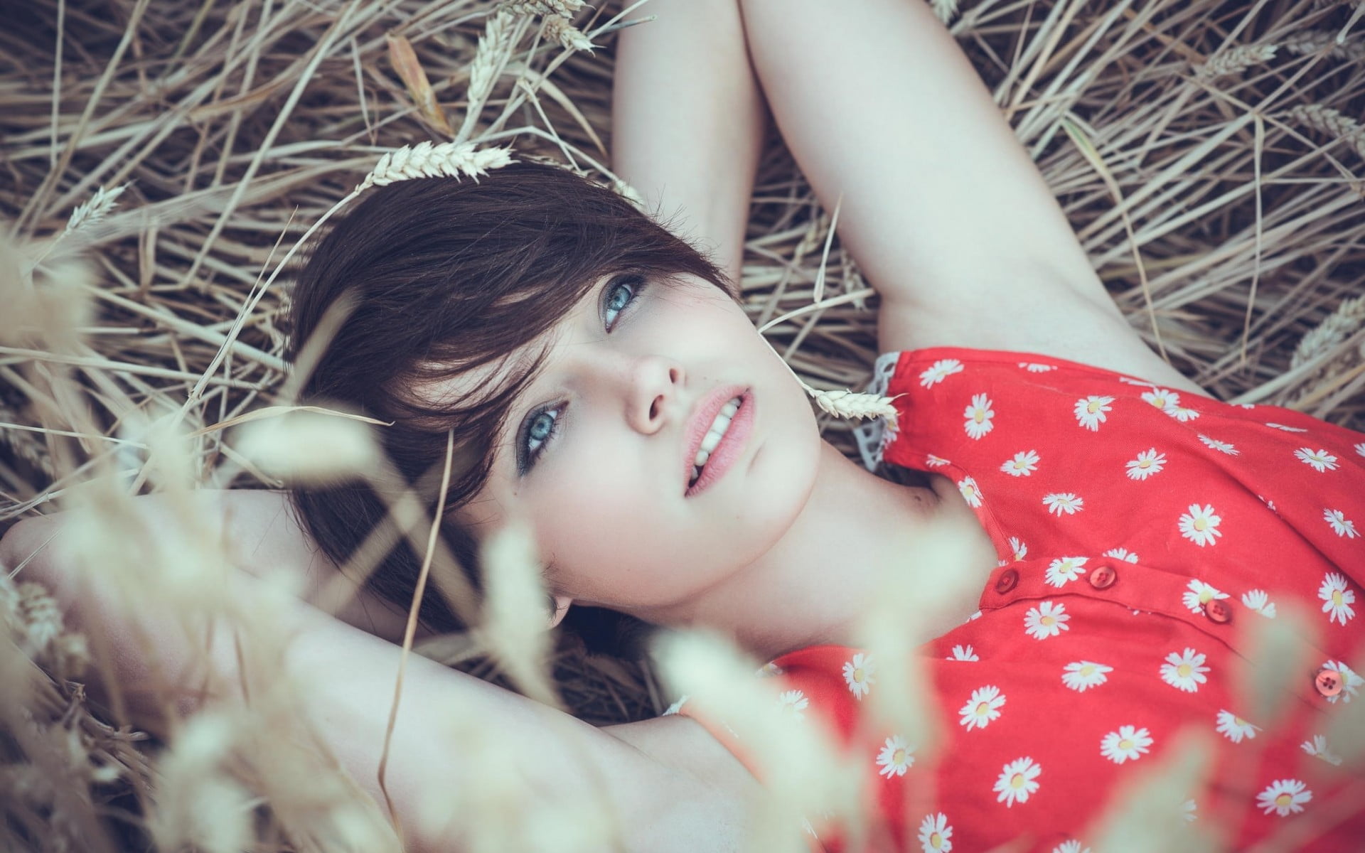 young adult, portrait, land, plant, beautiful woman, selective focus, lifestyles, straw, looking up, short hair, red dress, blue eyes, 1080P, hairstyle, HD Wallpaper