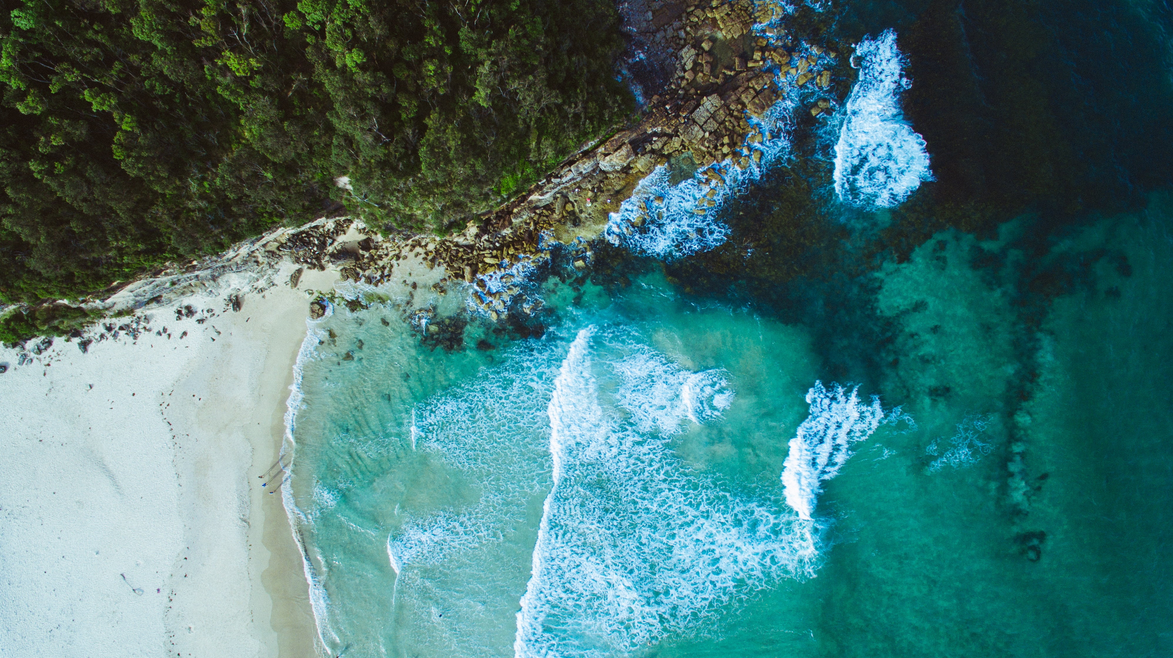 no people, scenics - nature, aquatic sport, nature, outdoors, land, beauty in nature, photo, 4K, turquoise colored, solid, sea, motion, water, trees, seashore, HD Wallpaper