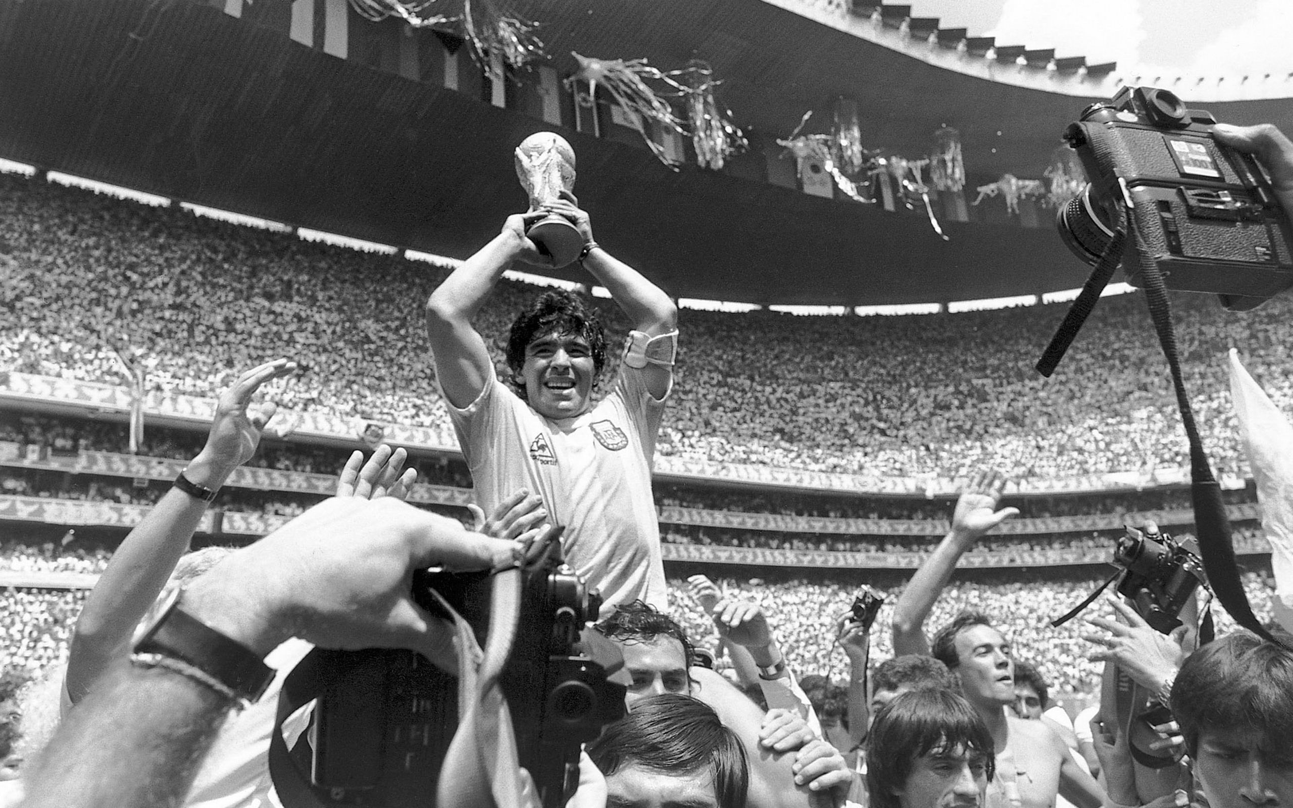 diego, greyscale, cameras, cup, monochrome, cups, fifa, world, maradona, 2K, HD Wallpaper