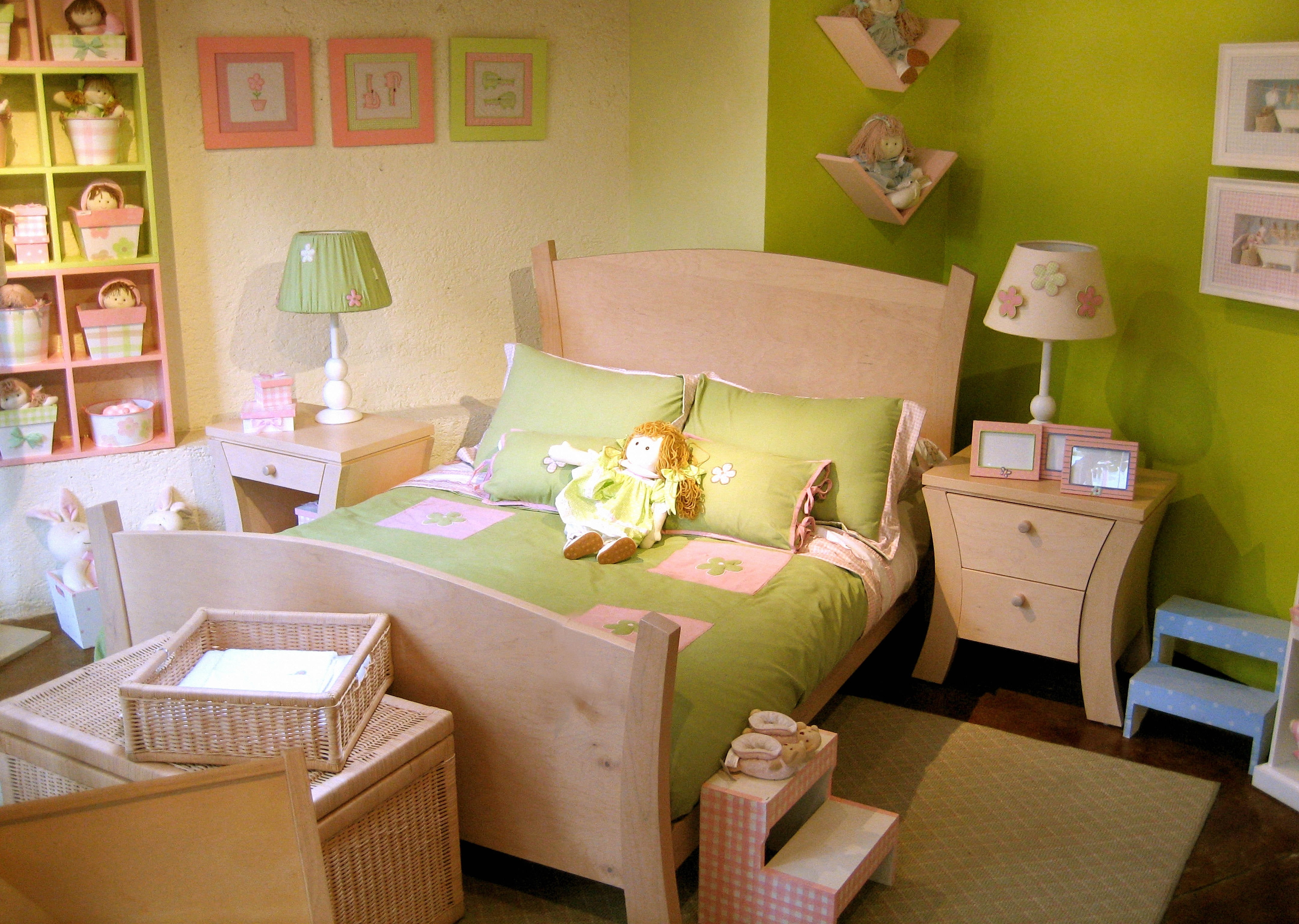 domestic Room, children, wall - Building Feature, electric Lamp, 4K, hotel, house, flooring, home, chair, wood - Material, container, residential District, HD Wallpaper