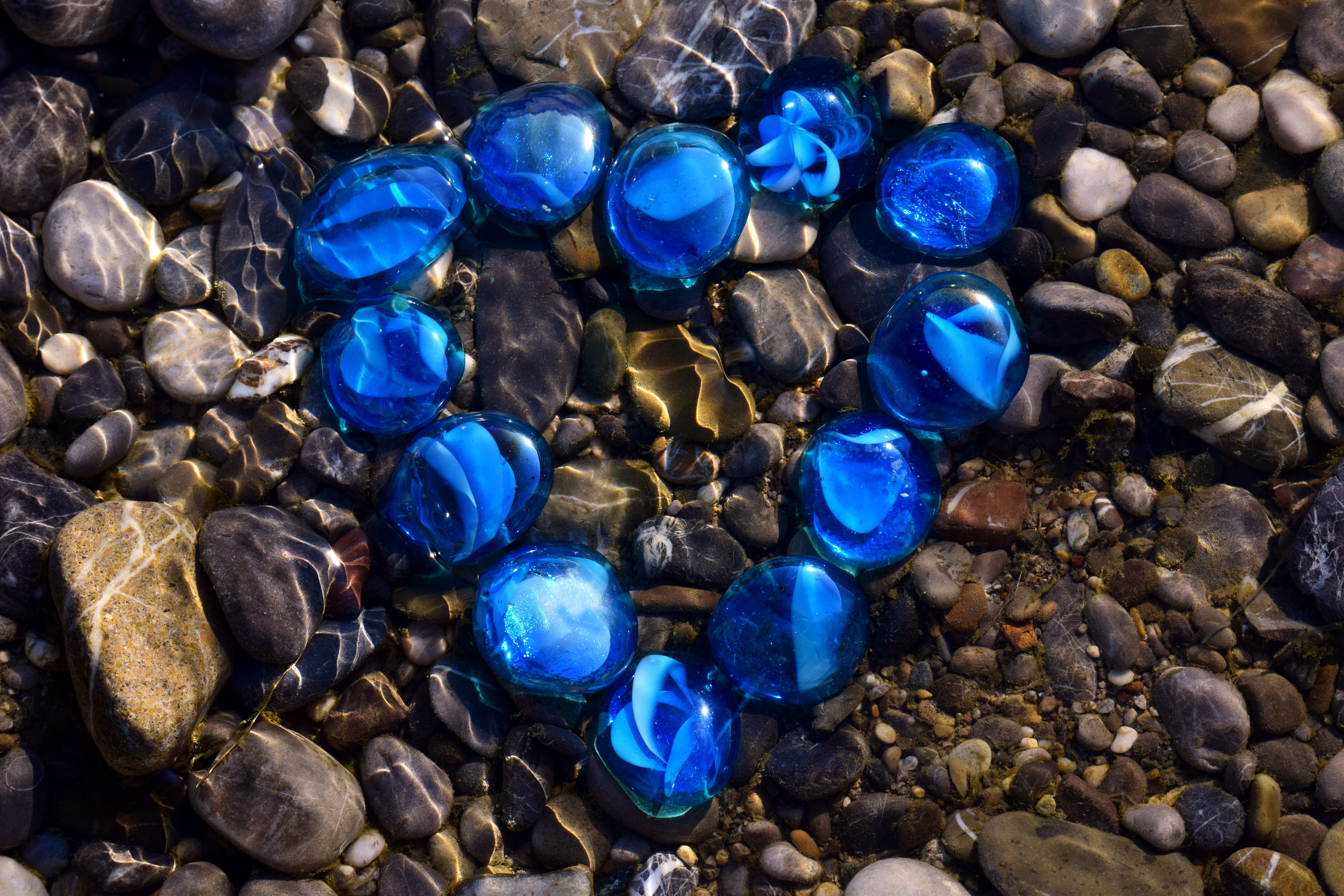 solid, glass, outdoors, heart, stone - object, blue, 5K, clear, high angle view, rock - object, abundance, underwater, full frame, love, stone, nature, HD Wallpaper