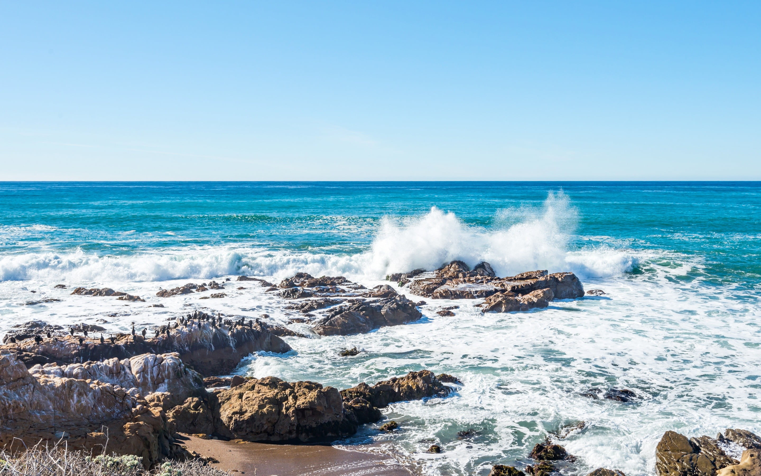cyan, outdoors, 2K, no people, breaking, horizon, coast, white, power, blue, land, atlantic ocean, horizon over water, water, motion, rock - object, power in nature, HD Wallpaper