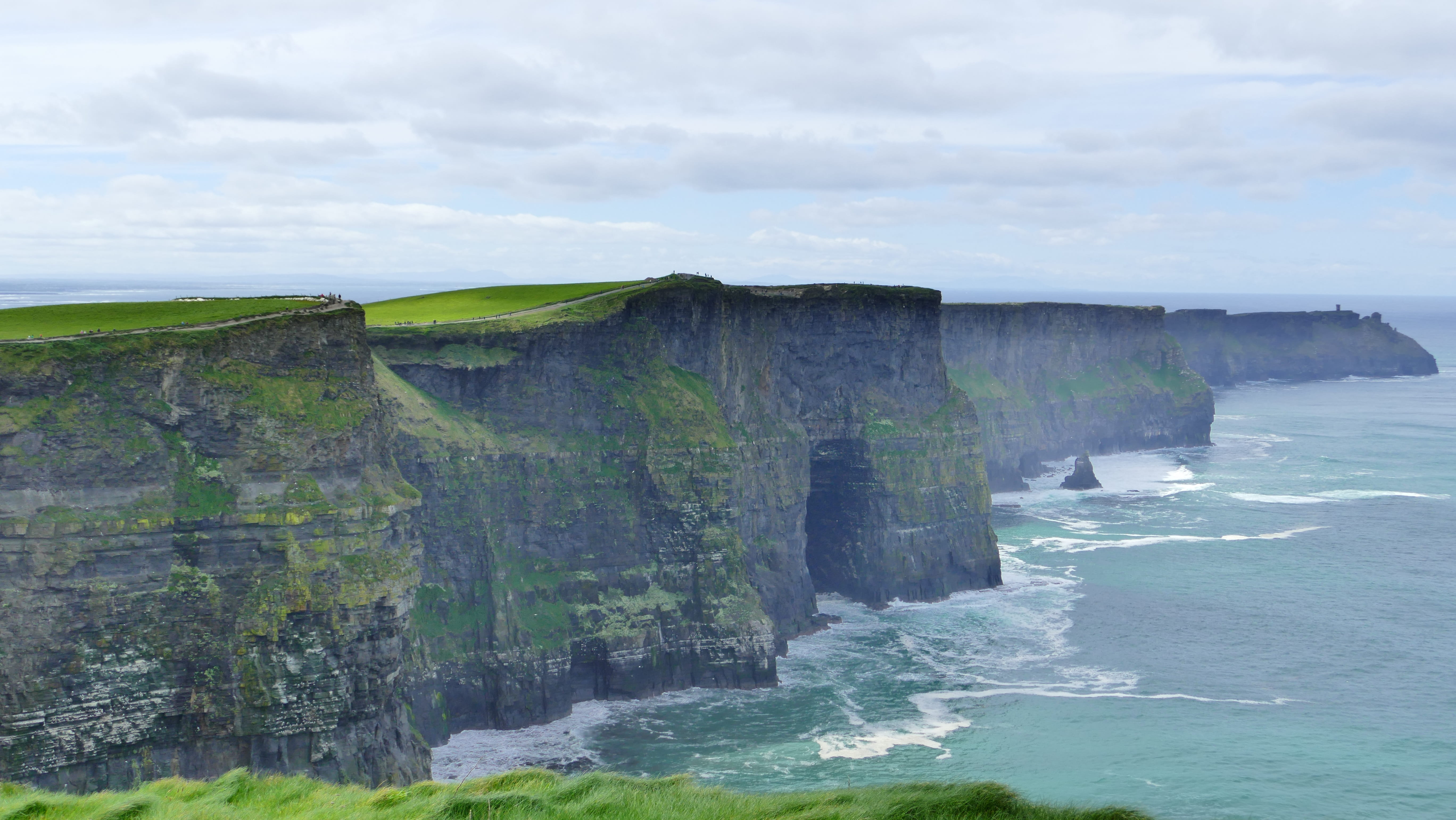 non-urban scene, environment, 5K, scenics - nature, photo, cliffs of moher, formation, land, distant, beauty in nature, ireland, cliff, no people, rock, HD Wallpaper