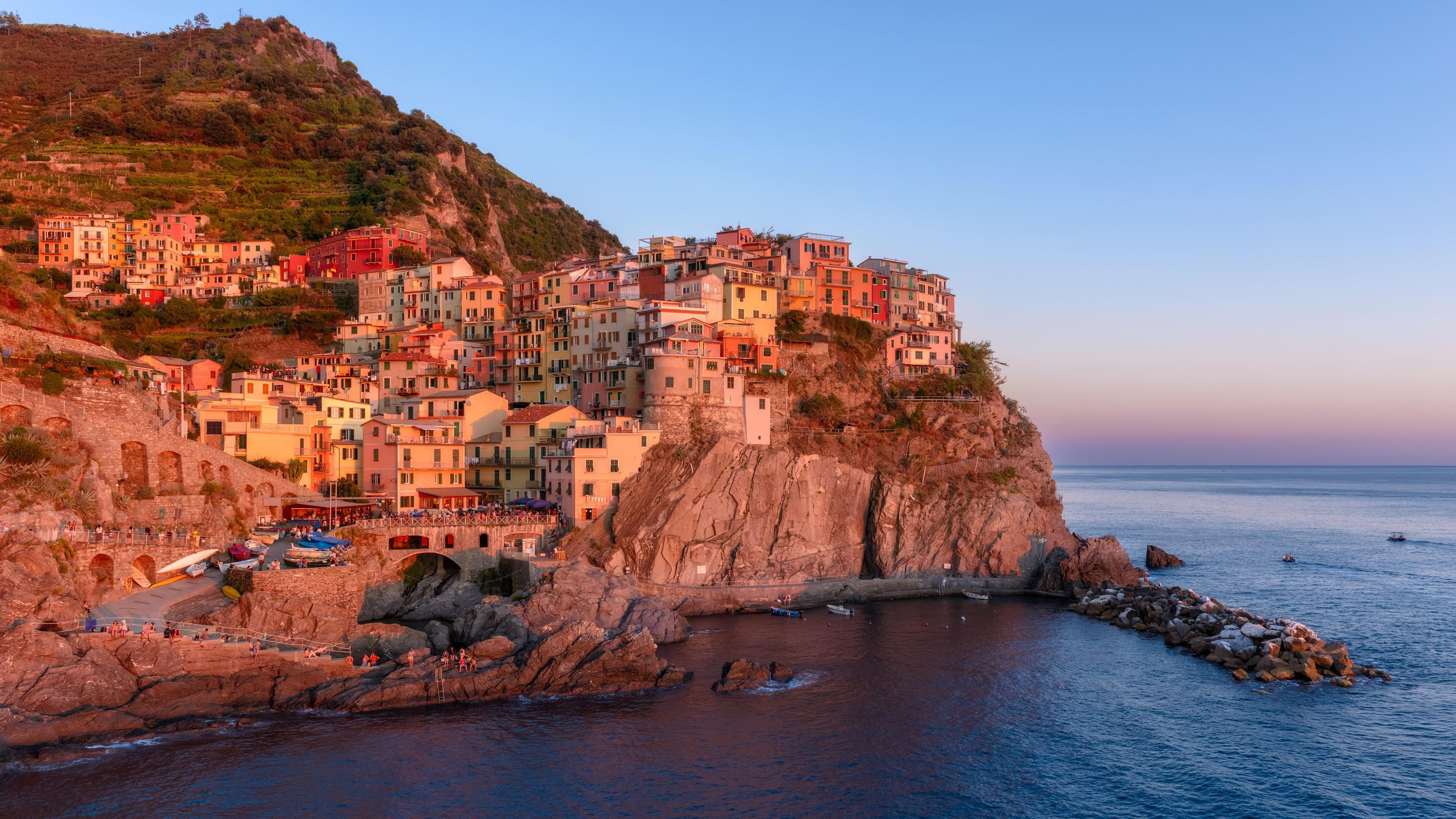 europe, clear sky, liguria, manarola, land, klippe, la spezia, rock formation, promontory, coast, escarpment, 4K, scenics - nature, sky, italy, eroded, HD Wallpaper