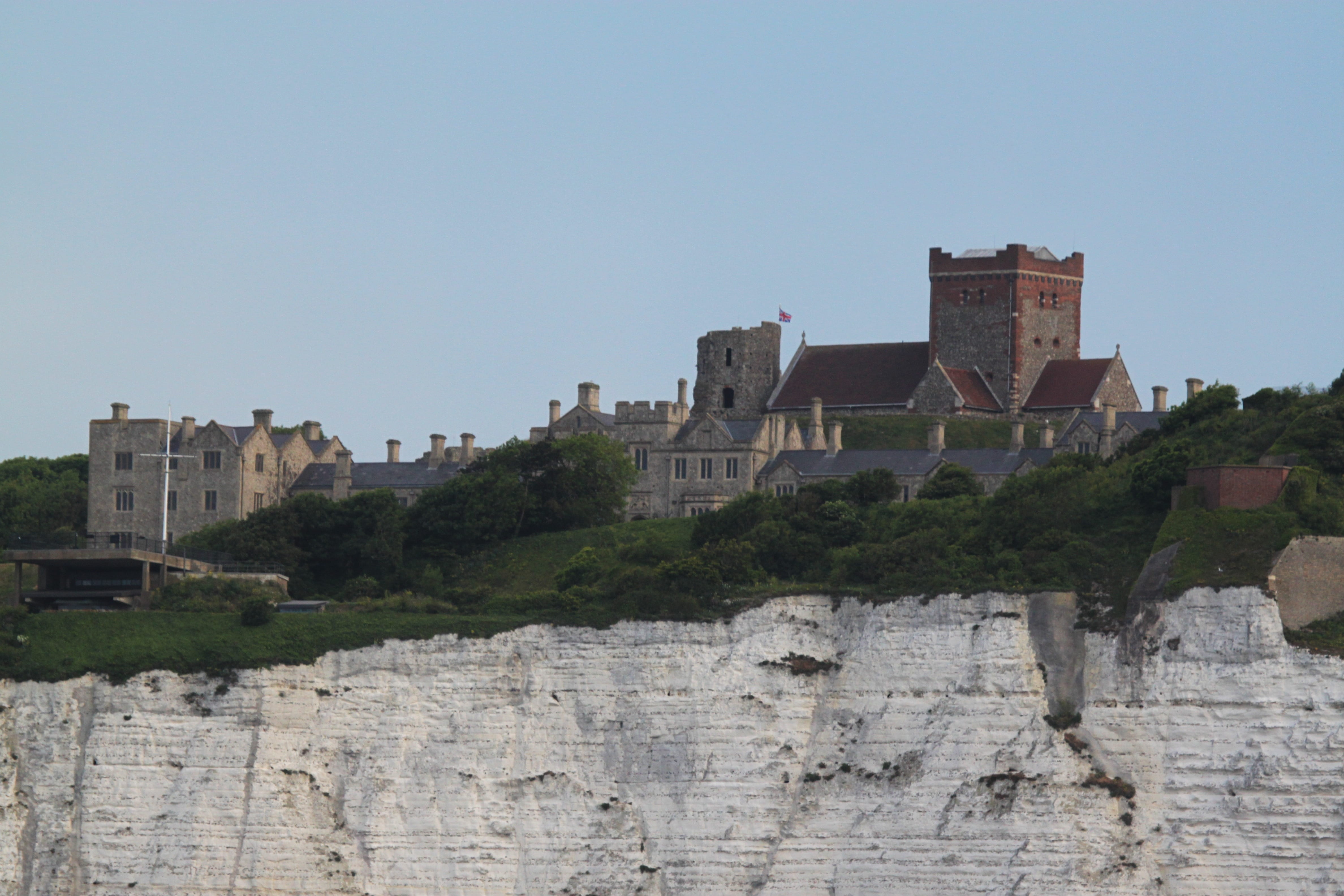White Cliffs, abbey, ancient civilization, architecture, tourism, travel, view, solid, tourists, building, fort, sky, no people, england, sea, more, Dover Castle, HD Wallpaper