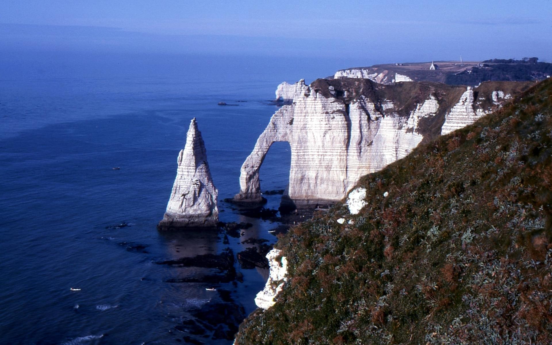 etretat, normandie, nice, stone, color, sand, 1080P, holidays, blue, picture, normandy, waves, dreamy, widescreen, HD Wallpaper