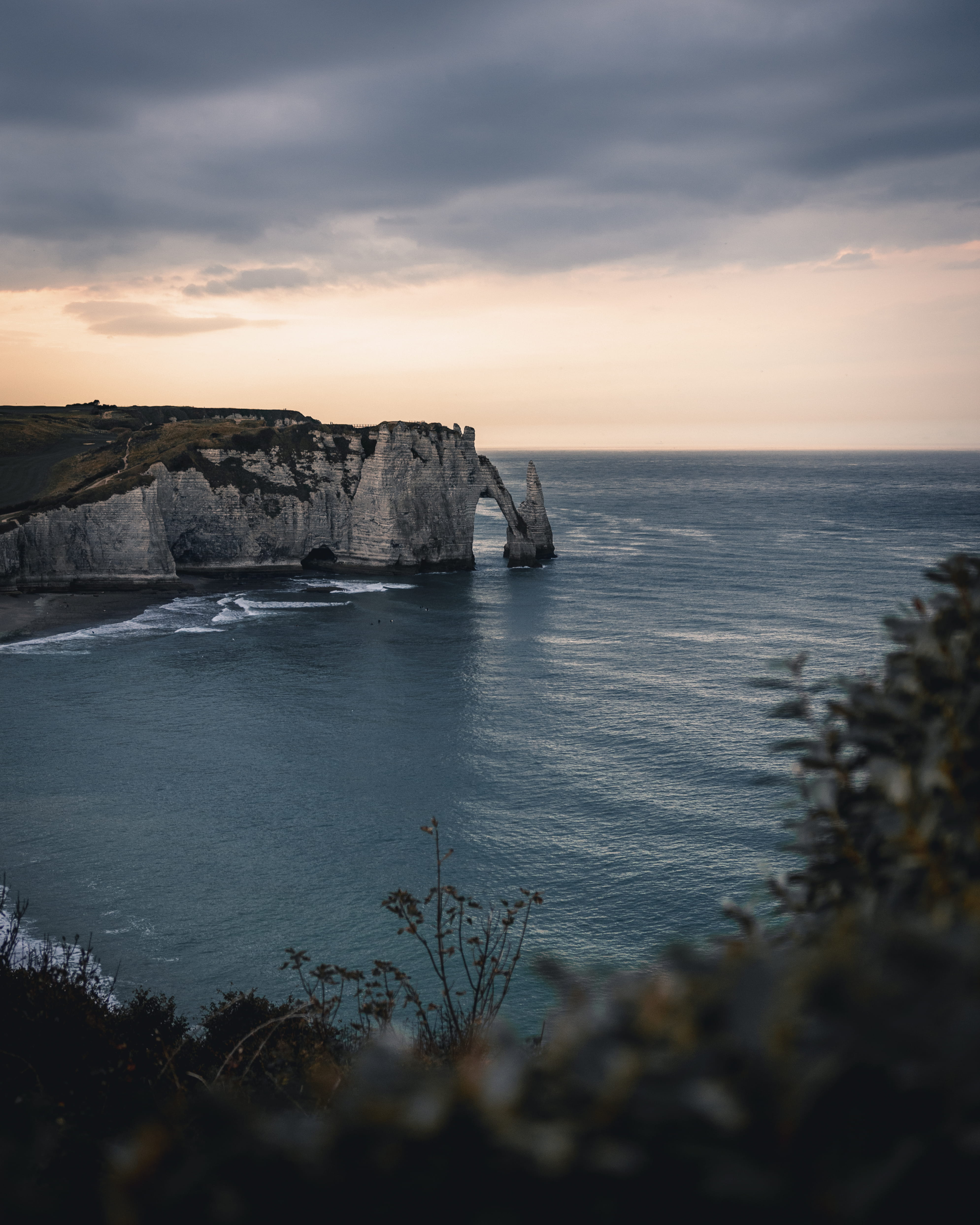 étretat, rock - object, water, sky, coast, rock formation, shore, sunrise, cliff, land, sea, daytime, horizon over water, nature, rocky coastline, ocean, Phone HD Wallpaper
