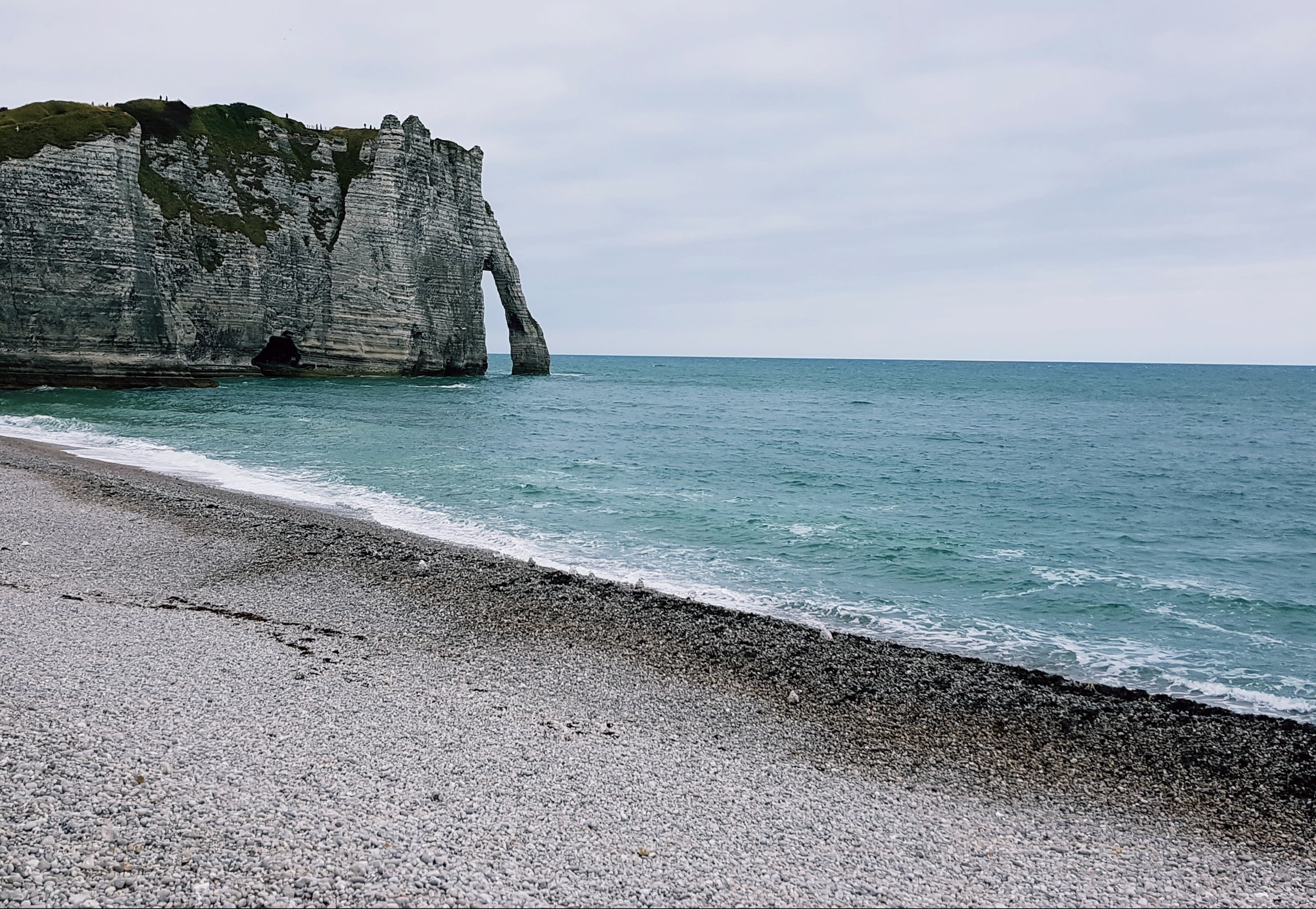 cliff, idyllic, pebble beach, 4K, beach, turquoise, no people, clear, horizon, tranquility, coast, outdoors, land, nature, alabaster coast, normandy, nature paradise, HD Wallpaper