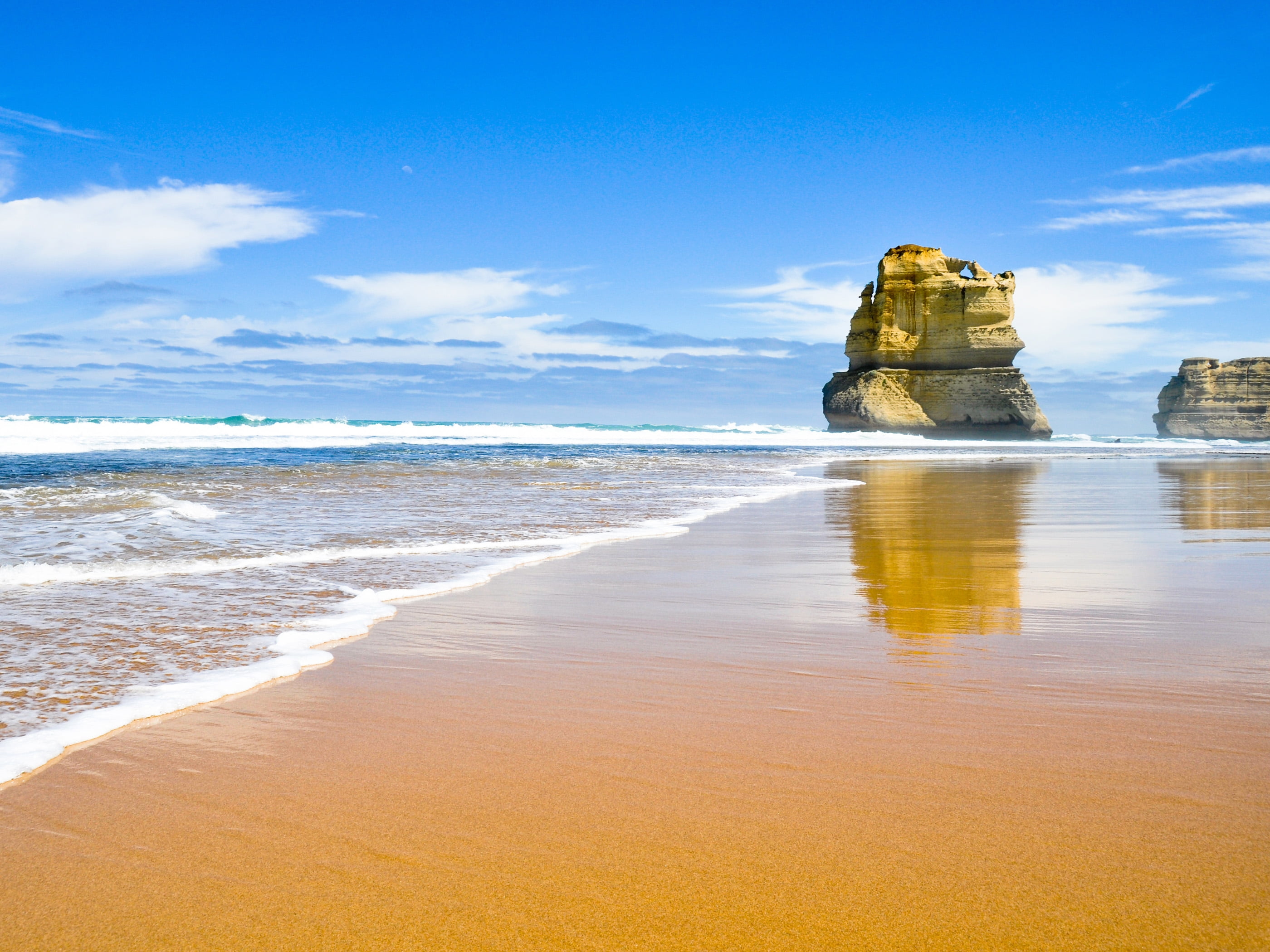 aquatic sport, great Ocean Road, summer, scenics - nature, water, beach, rock, waters Edge, sky, algarve, cliff, land, body, twelve Apostles Sea Rocks, HD Wallpaper