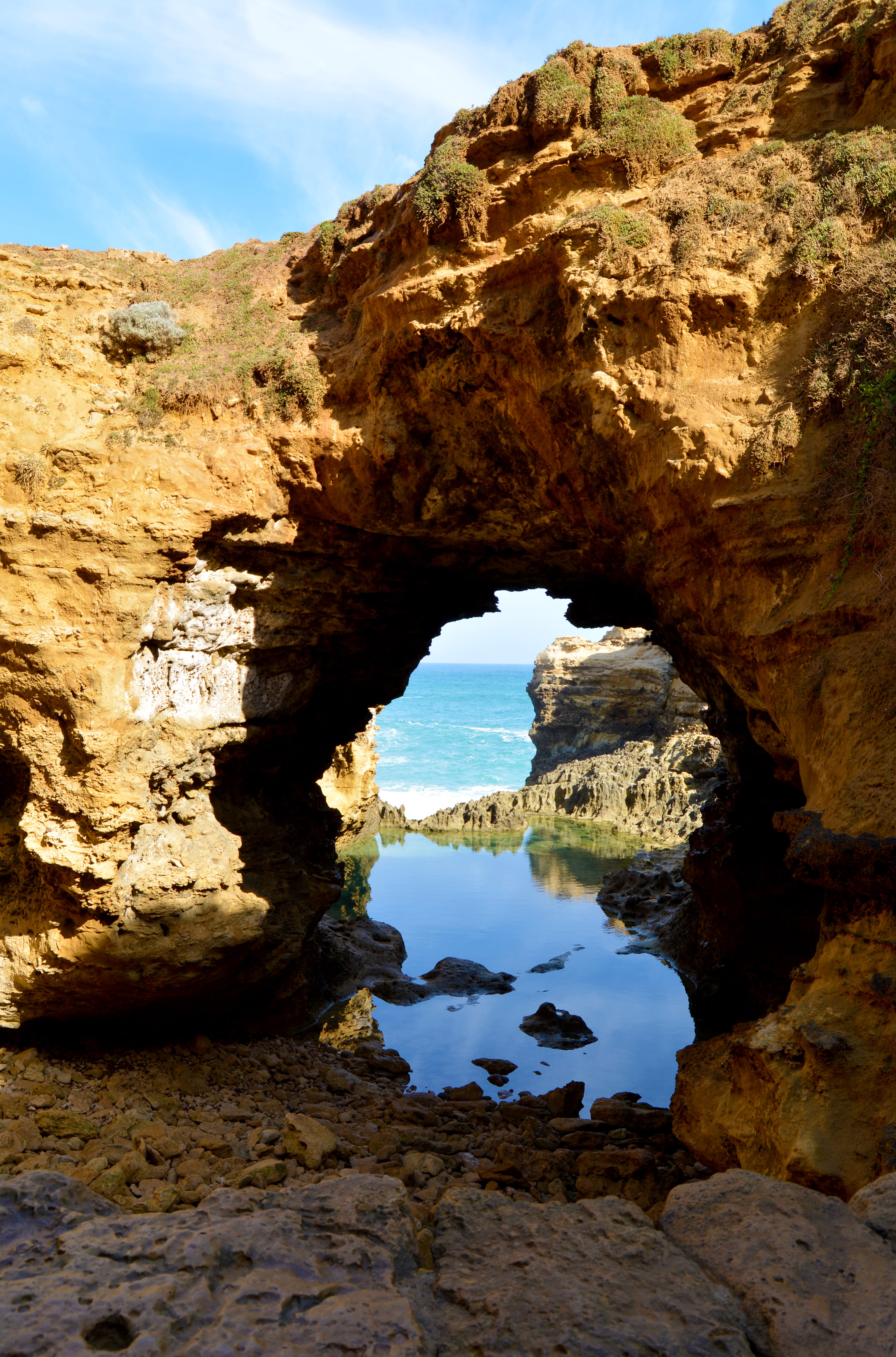 no people, water, beauty in nature, explore, reflection, arch, rugged, rock, beach, 5K, great ocean road, travel, solid, sky, rock formation, victoria, Phone HD Wallpaper