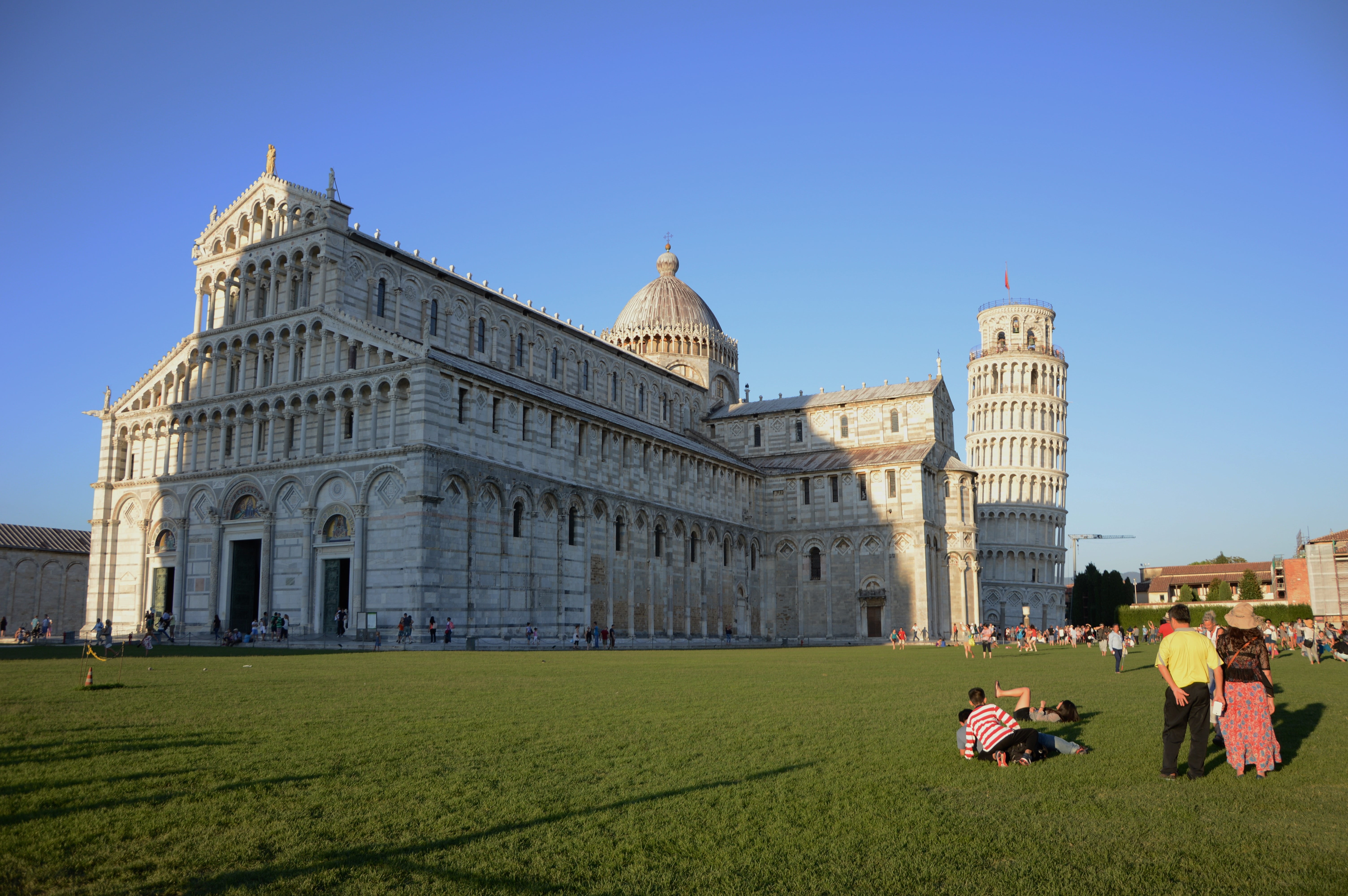 sun, built structure, duomo, landscape, italy, decor, present, facade, prato, fun, crowd, cool, park, form, chapel, pray, building exterior, plant, large group of people, HD Wallpaper