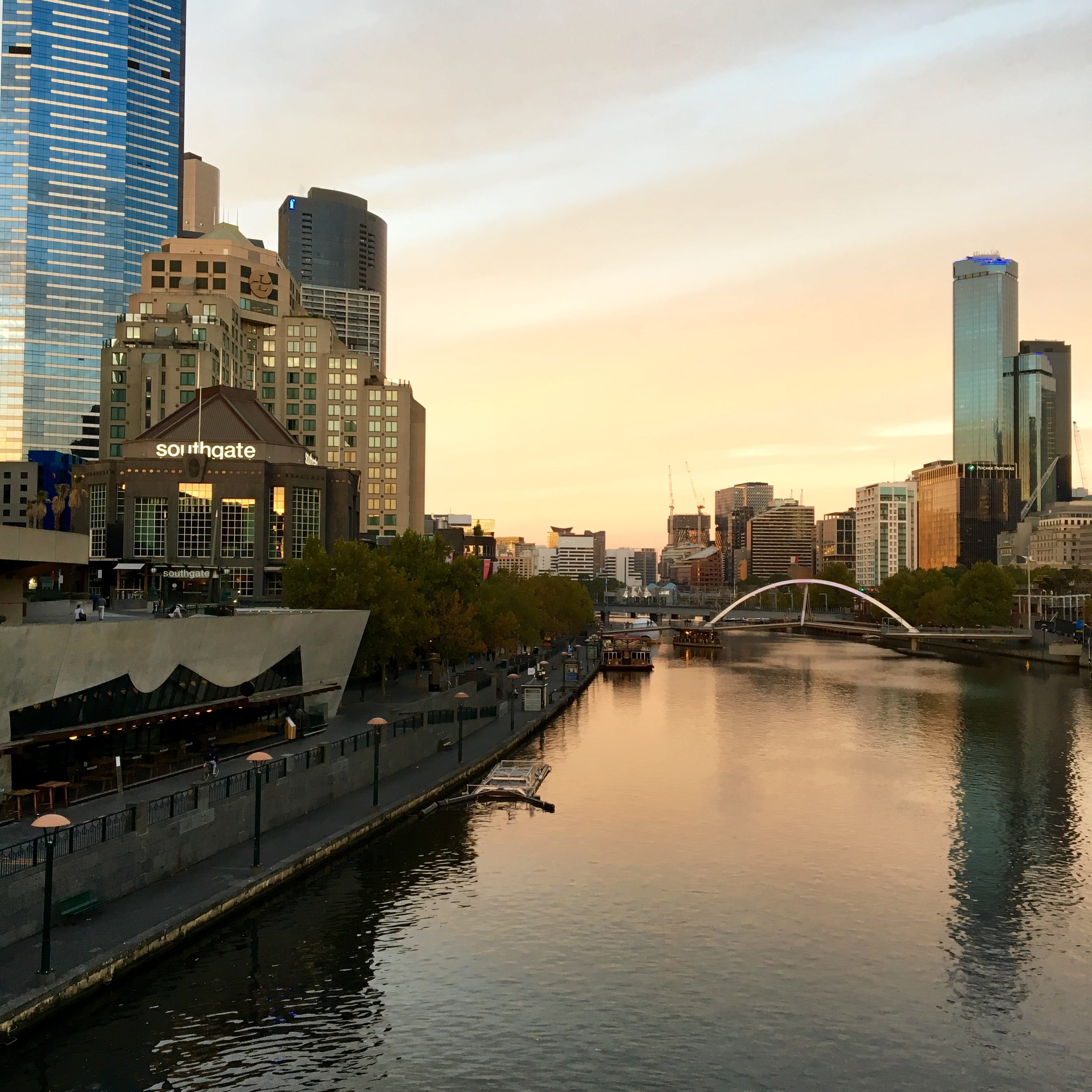 building exterior, built structure, skyline, river, no people, cityscape, cloud - sky, southbank, tall - high, outdoors, melbourne, building, water, waterfront, Phone HD Wallpaper