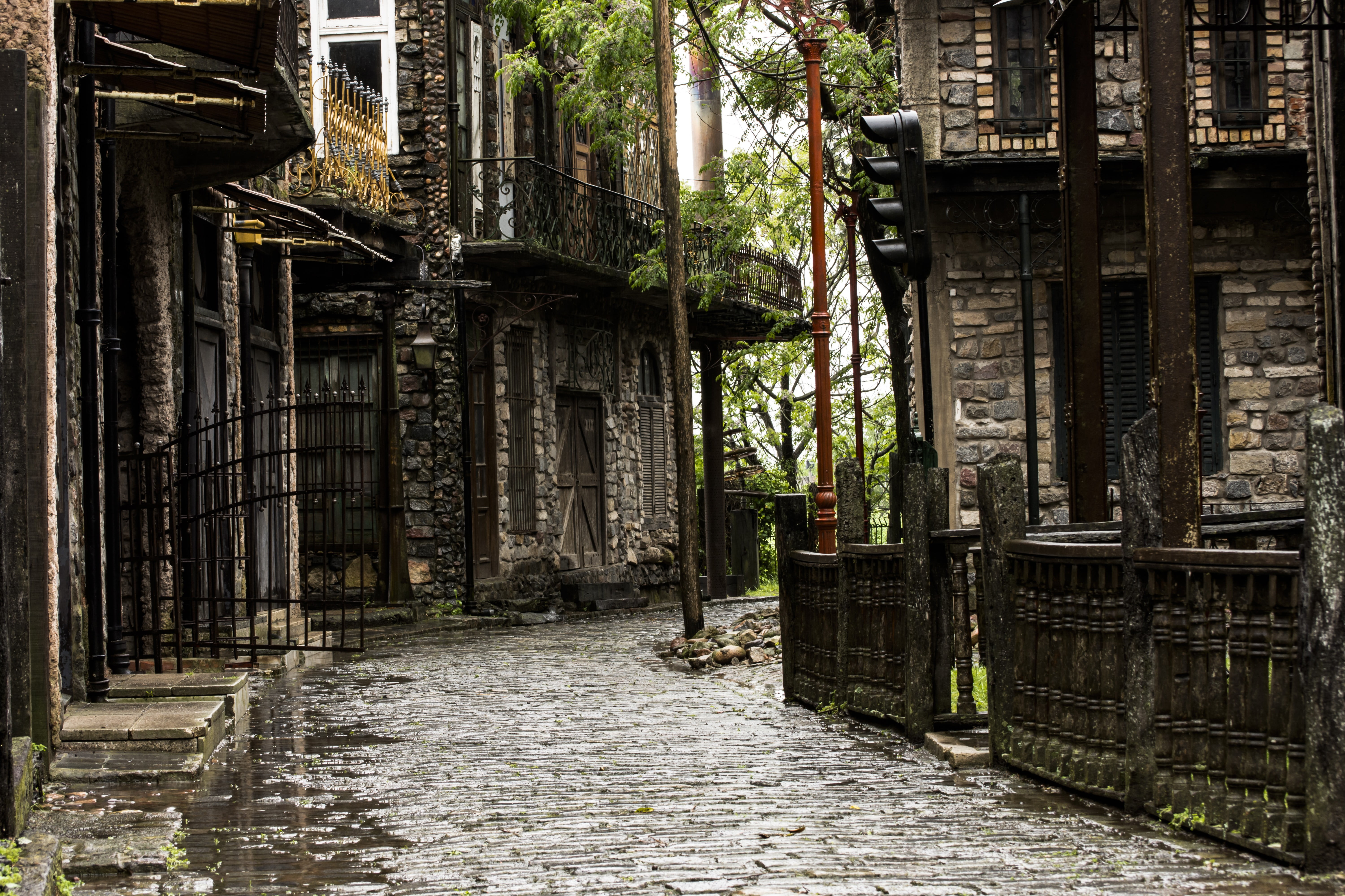 the past, 5K, day, paved, plant, house, gray, entrance, bamboo - plant, no people, direction, door, architectural column, built structure, footpath, tree, HD Wallpaper