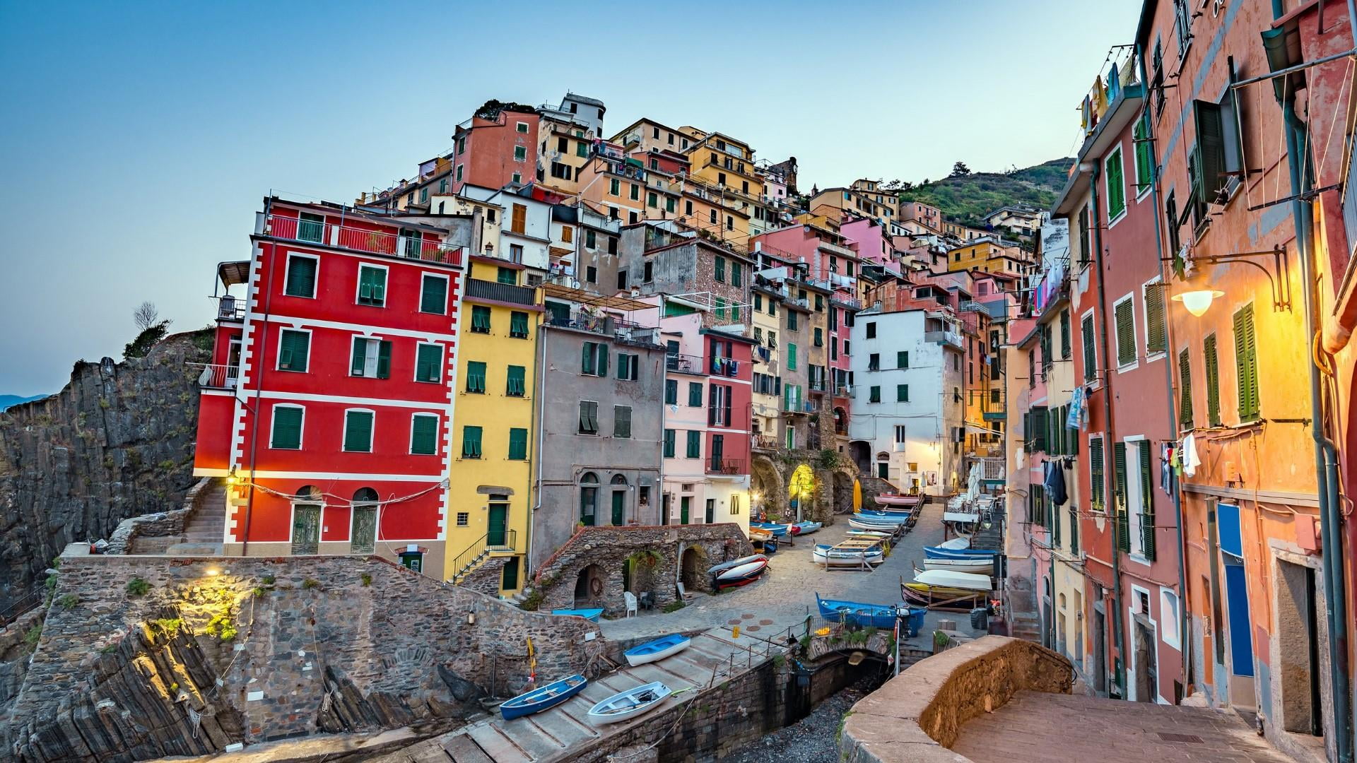 sky, italy, incidental people, city, clear sky, transportation, village, residential district, cinque terre, built structure, travel destinations, water, HD Wallpaper