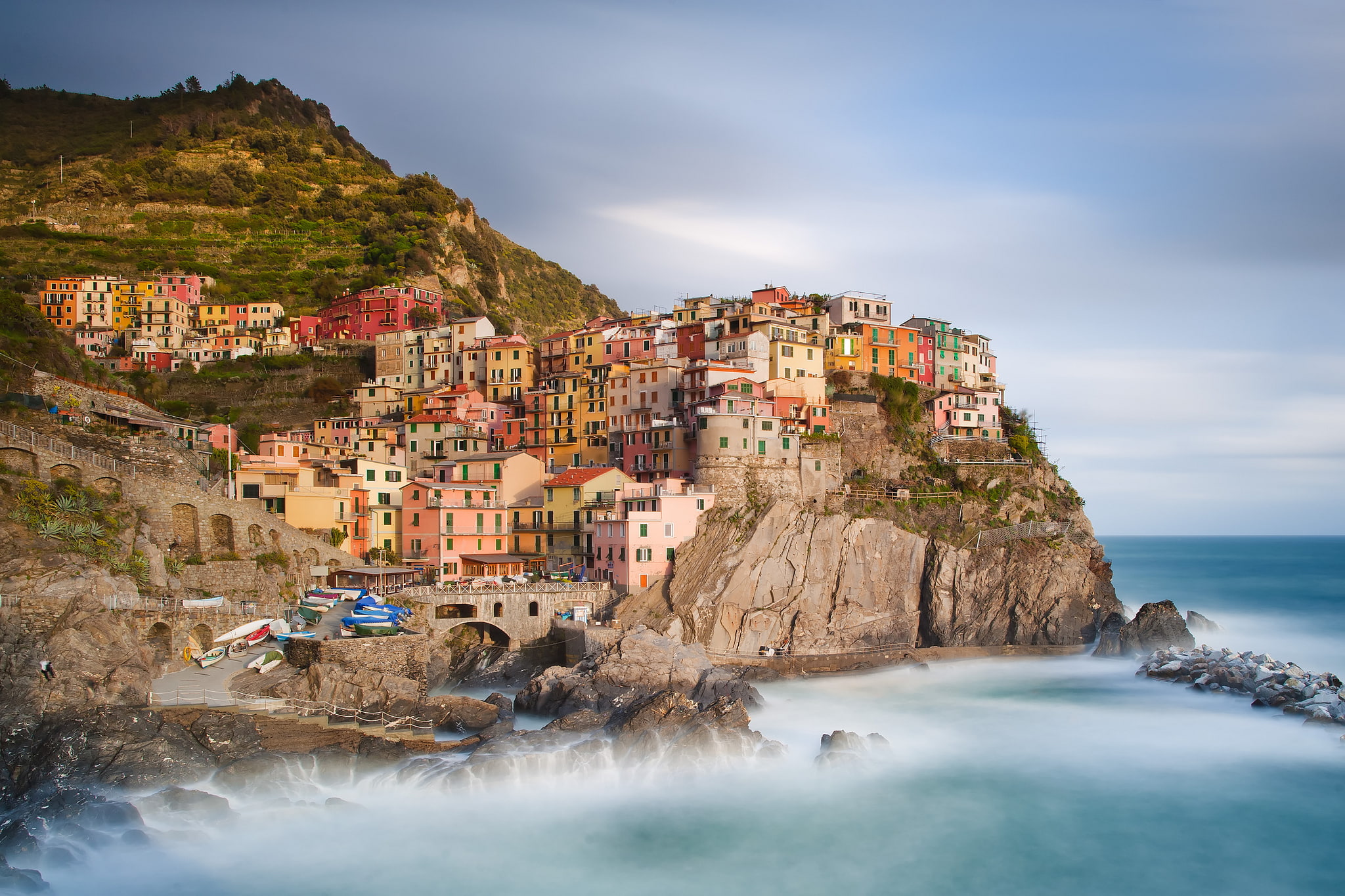 shore, coast, home, The Ligurian sea, boats, Italy, building, landscape, The province of la Spezia, nature, 1080P, rocks, Manarola, Cinque Terre, stones, HD Wallpaper