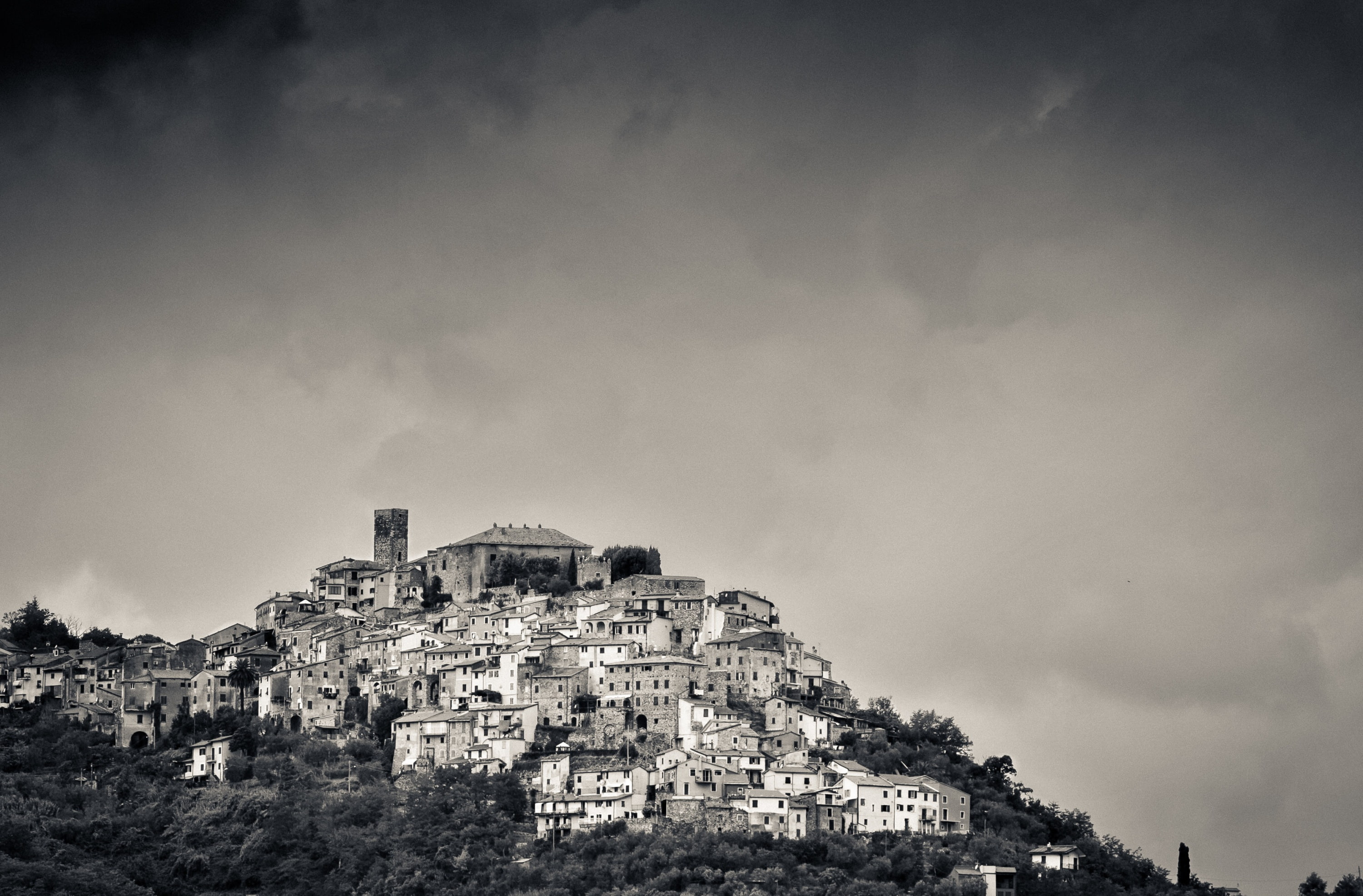canon5dmk3, building exterior, Historic, Outdoor, Italy, blackandwhite, Monochrome, crowded, Photography, city, nature, Buildings, Black and White, Architecture, HD Wallpaper