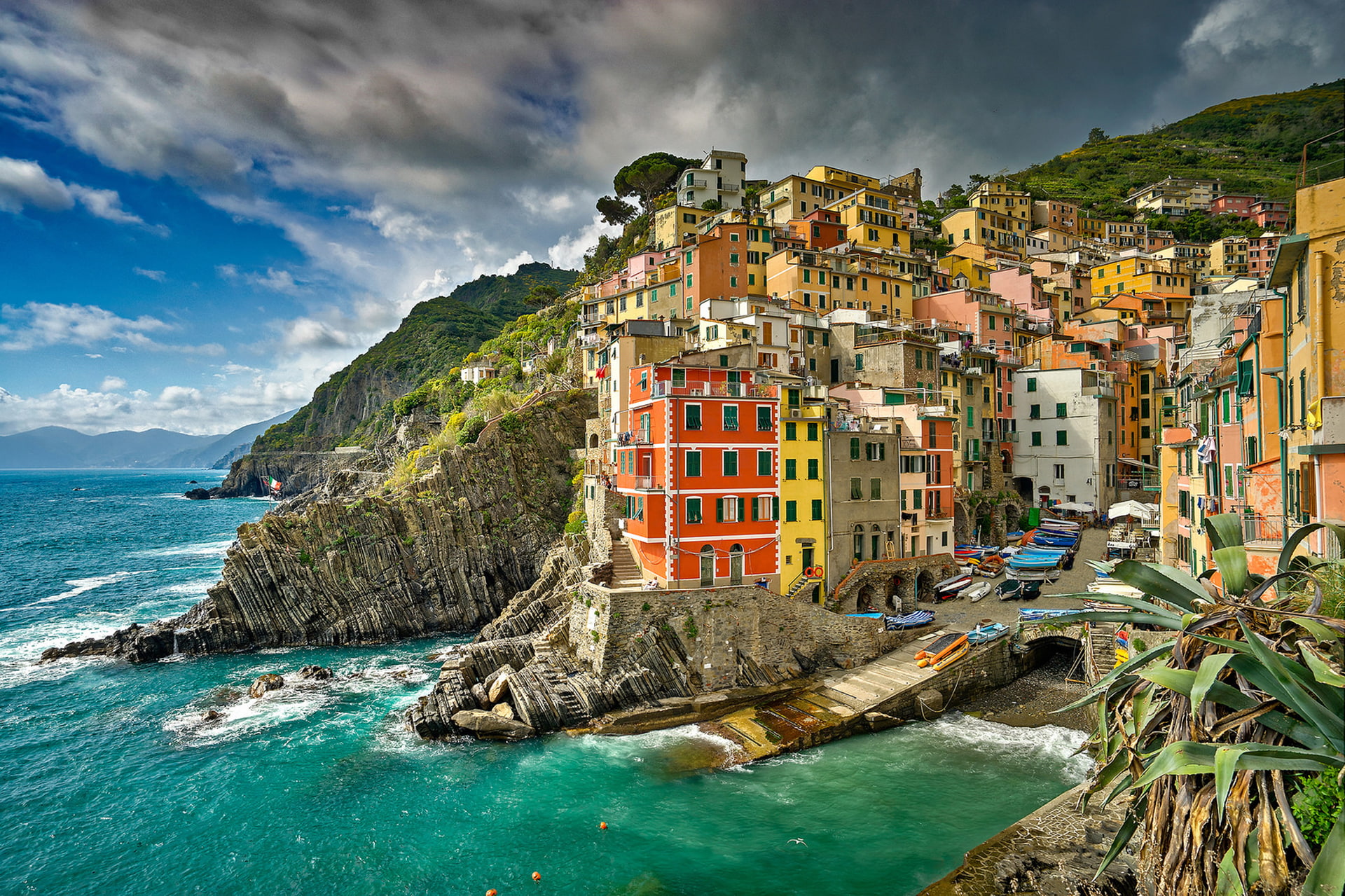 coast, The Ligurian sea, Riomaggiore, Ligurian Sea, 1080P, building, Liguria, Italy, Cinque Terre, sea, HD Wallpaper