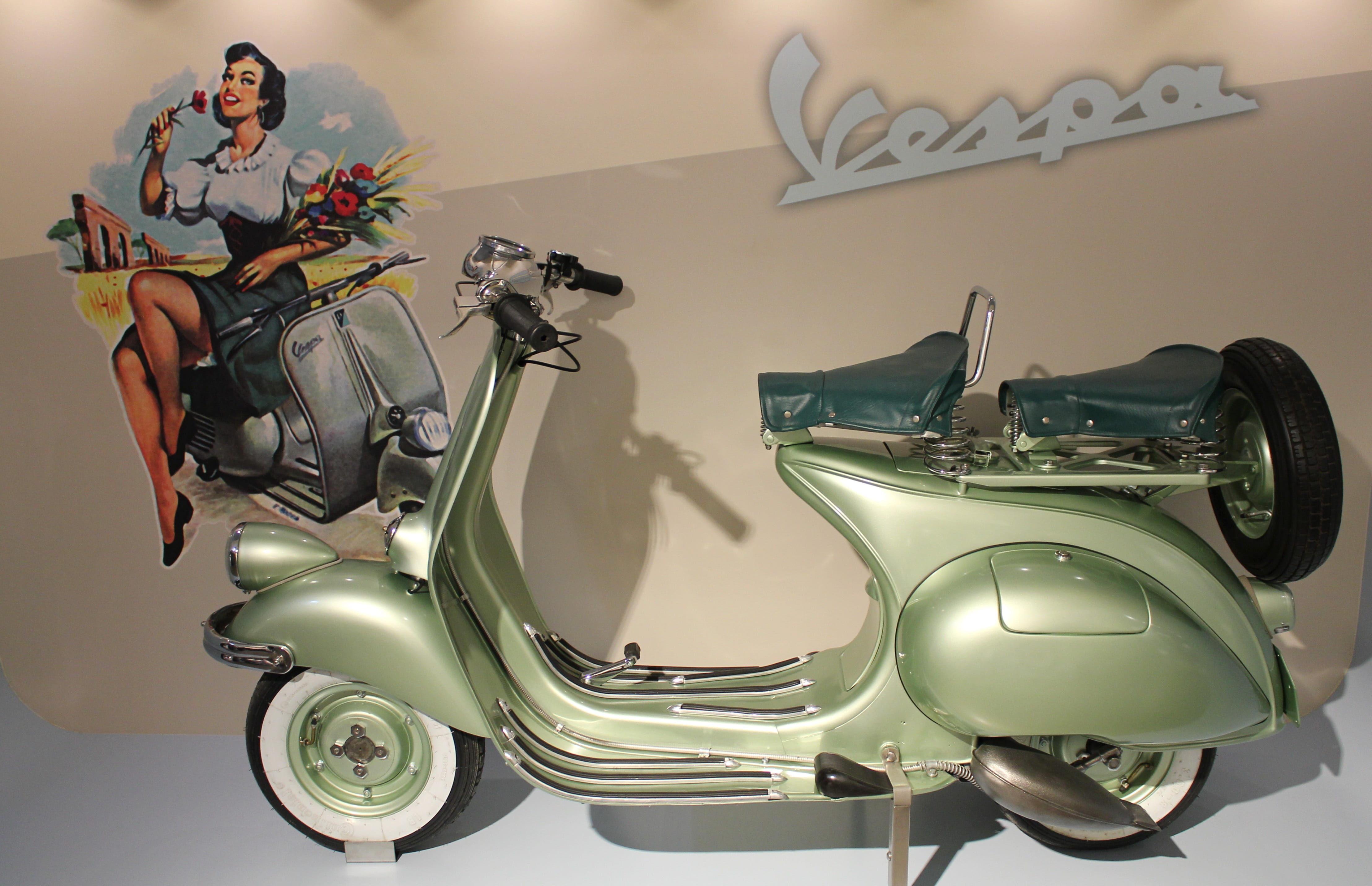 motor vehicles classic cars, motorcycle, adult, Roller, leisure activity, men, oldtimer, Vehicle, retro, people, wall - building feature, transportation, HD Wallpaper